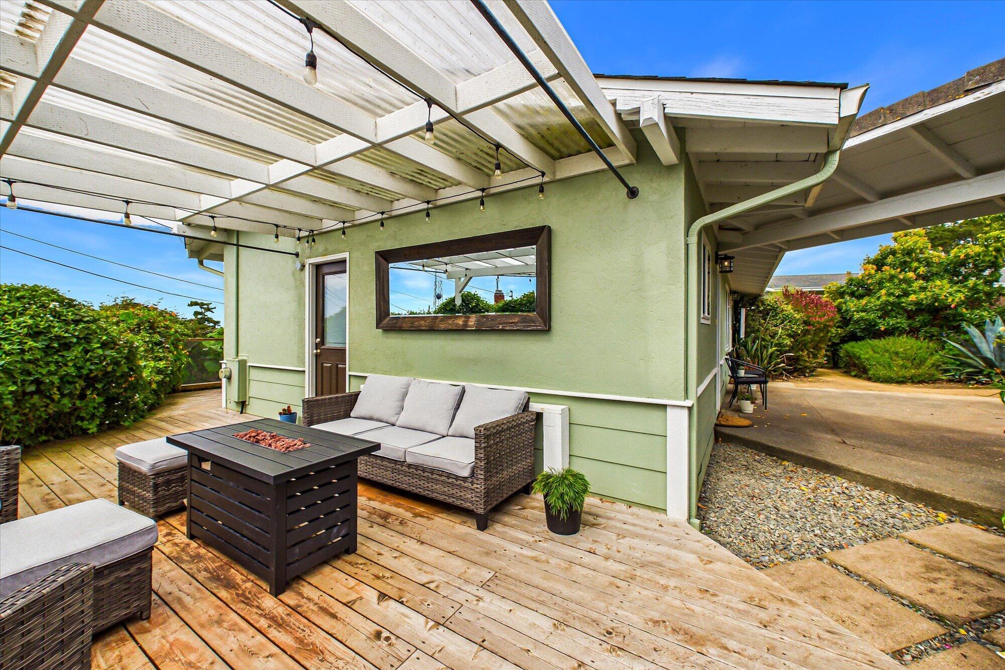 2561 Donna Drive