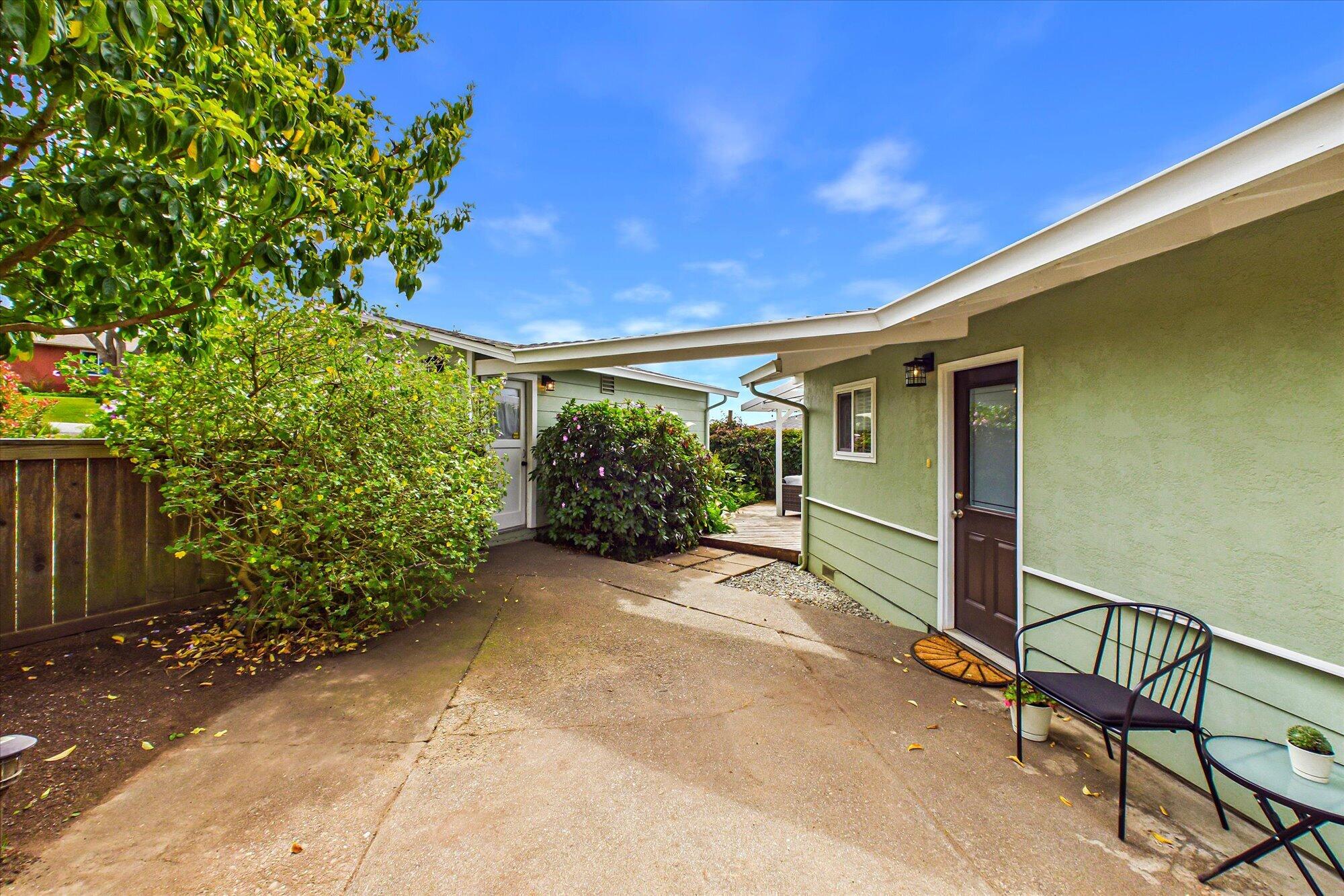 2561 Donna Drive