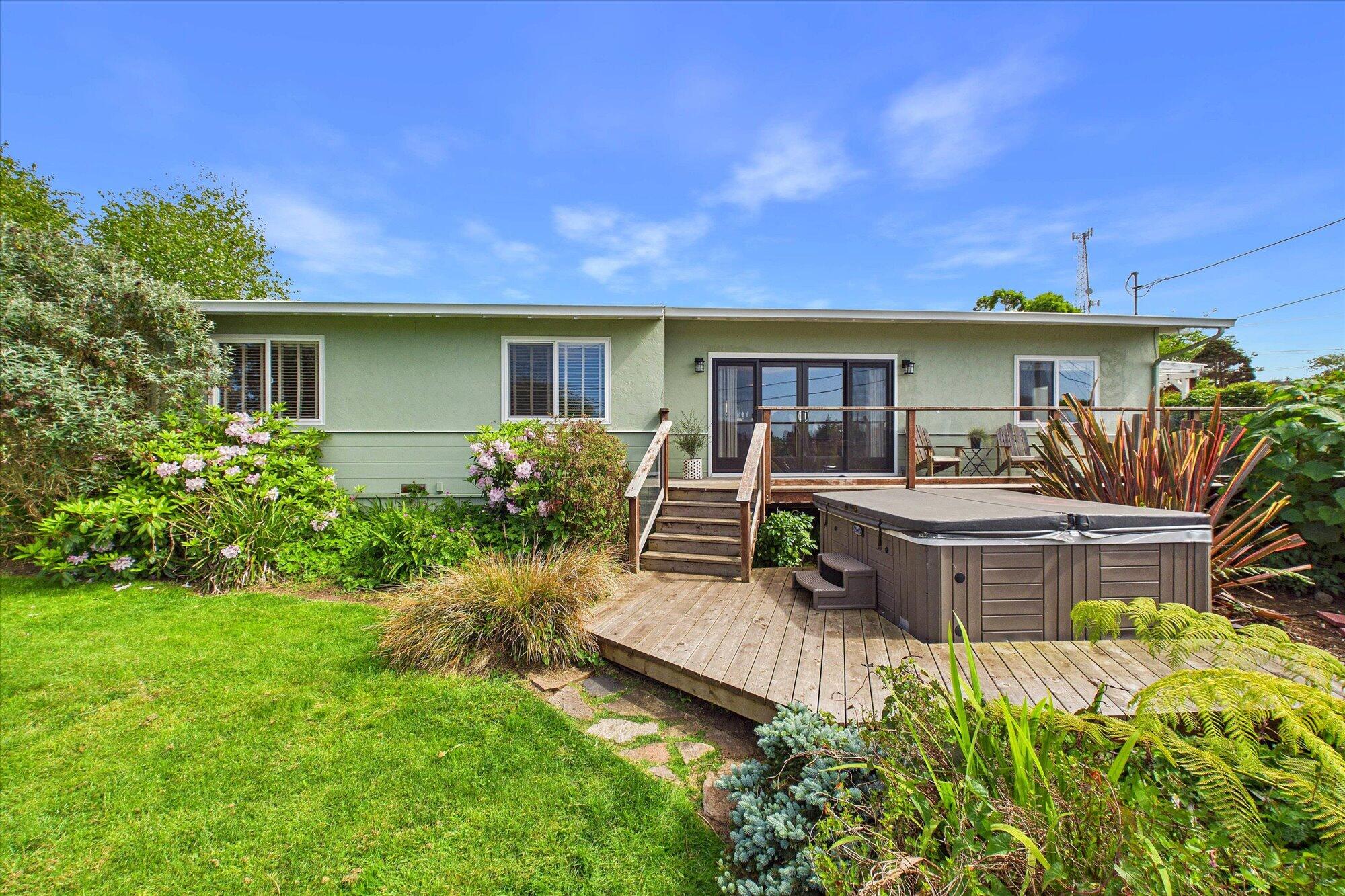 2561 Donna Drive