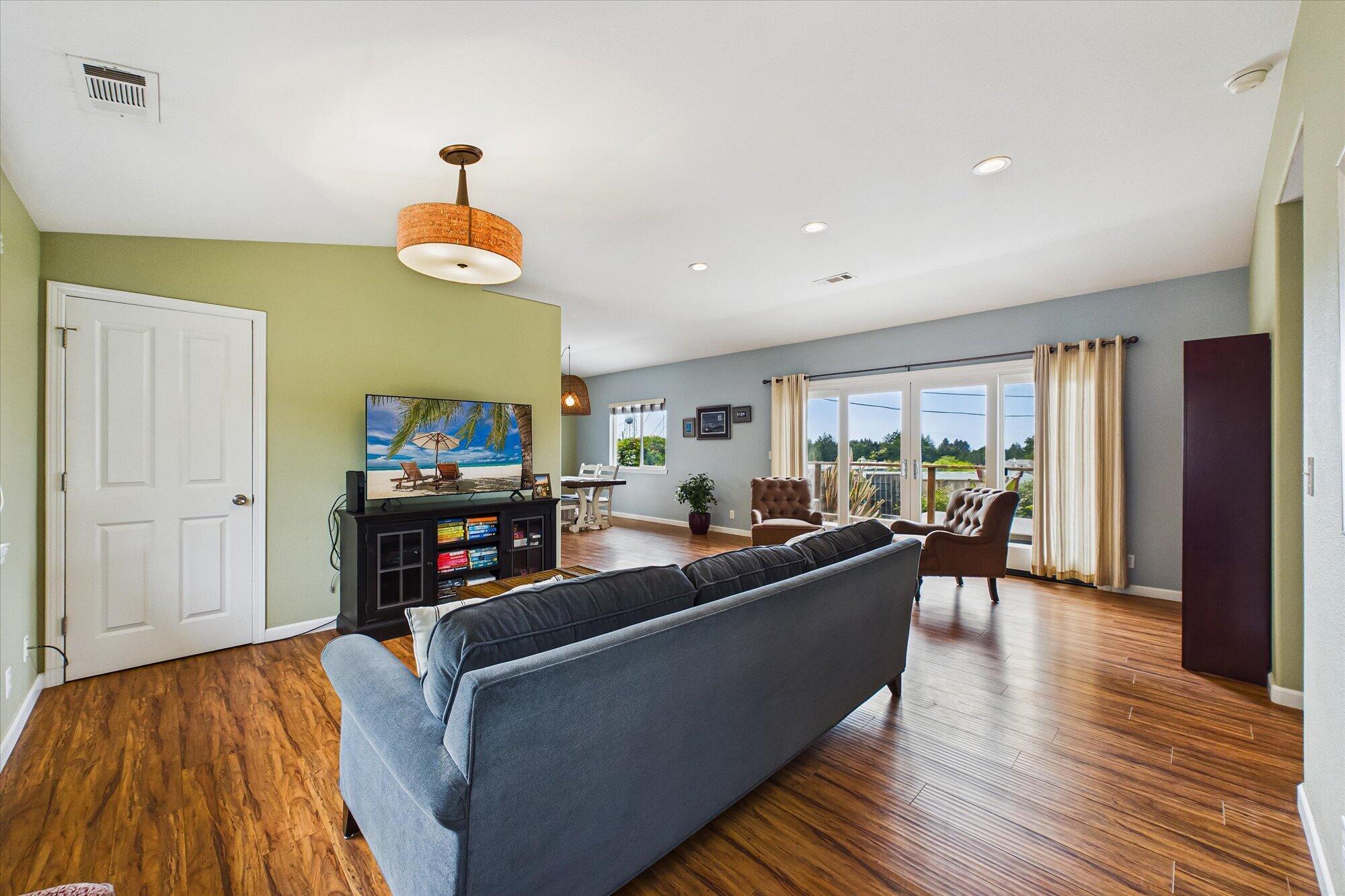 2561 Donna Drive