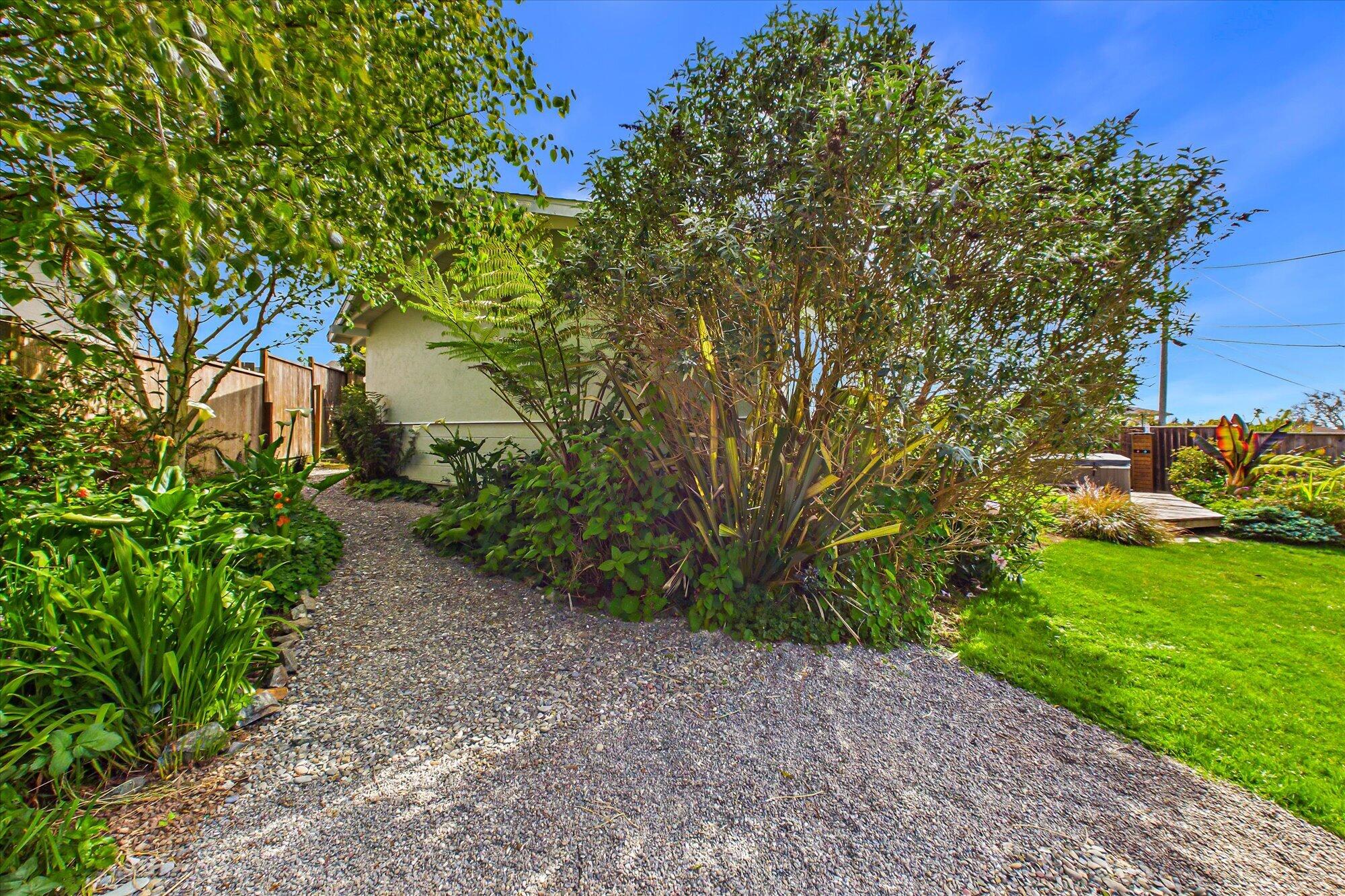2561 Donna Drive
