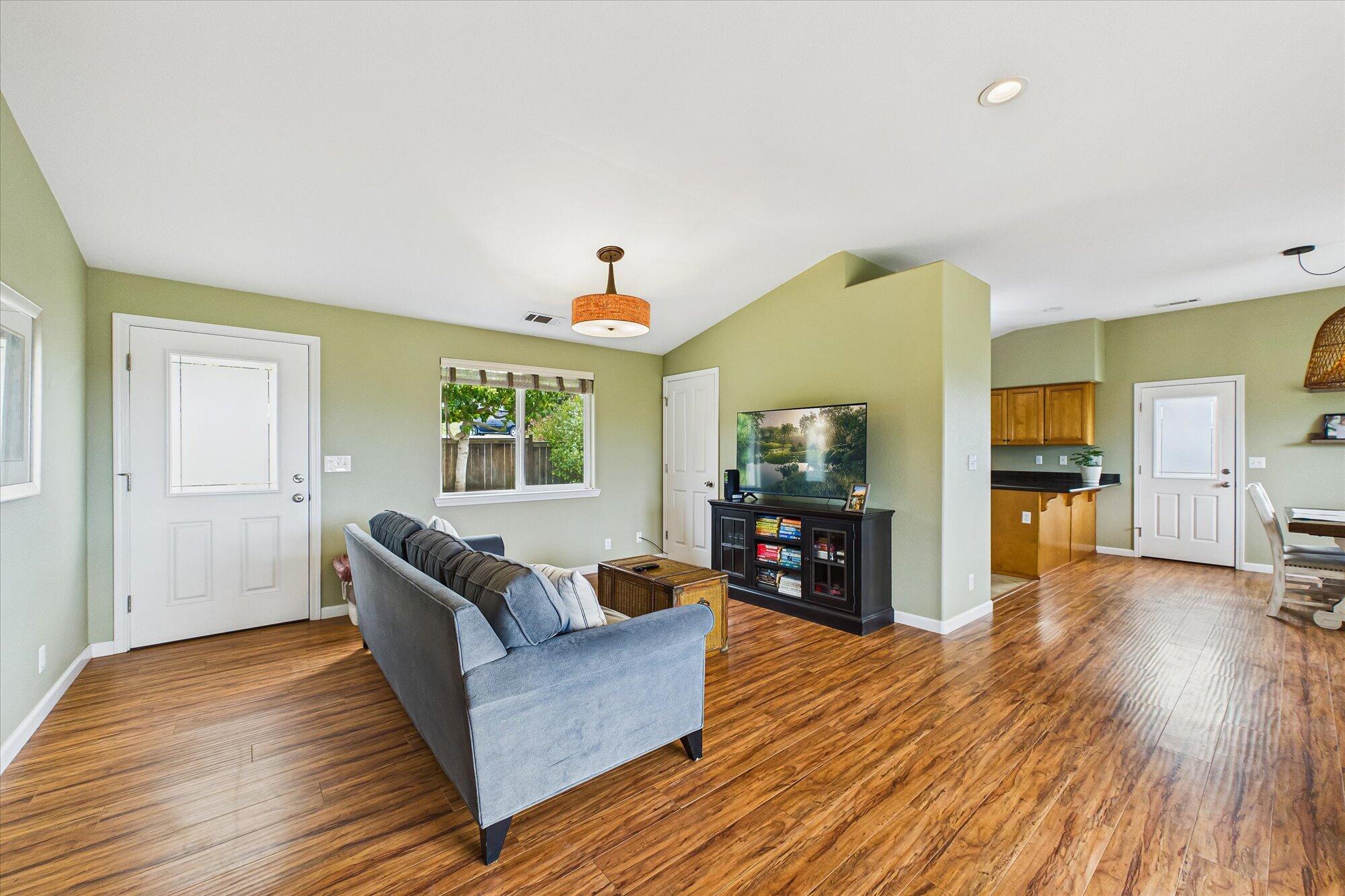 2561 Donna Drive