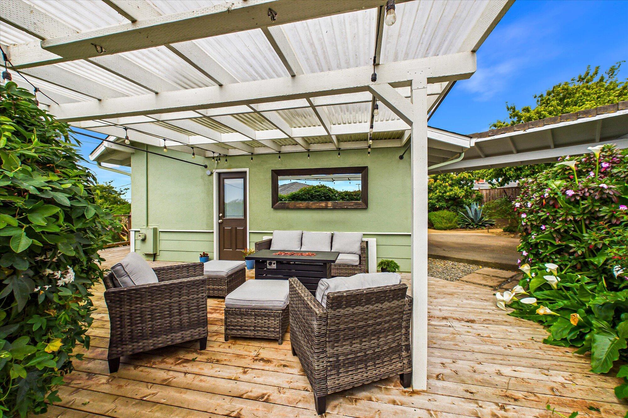 2561 Donna Drive