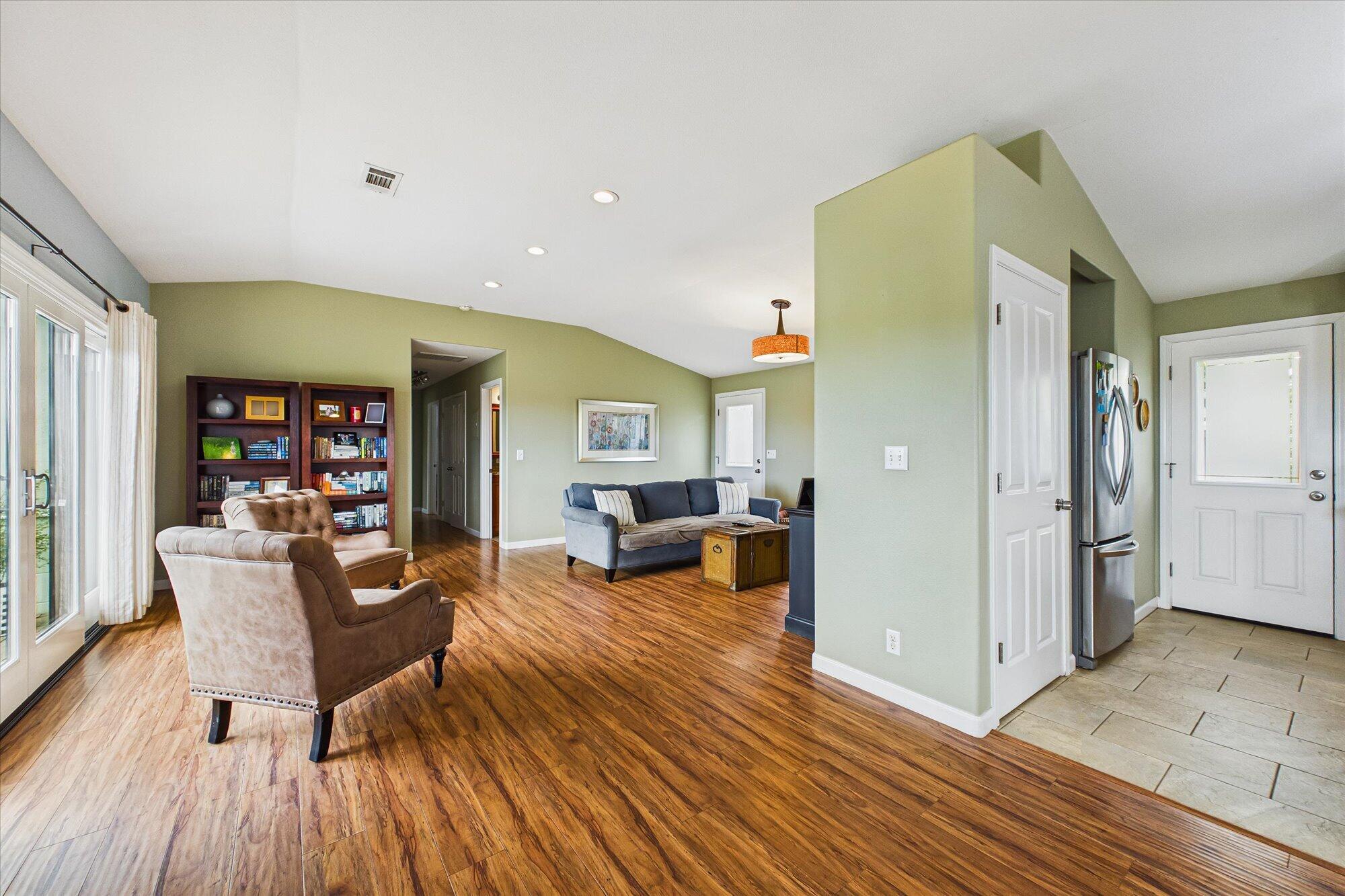 2561 Donna Drive