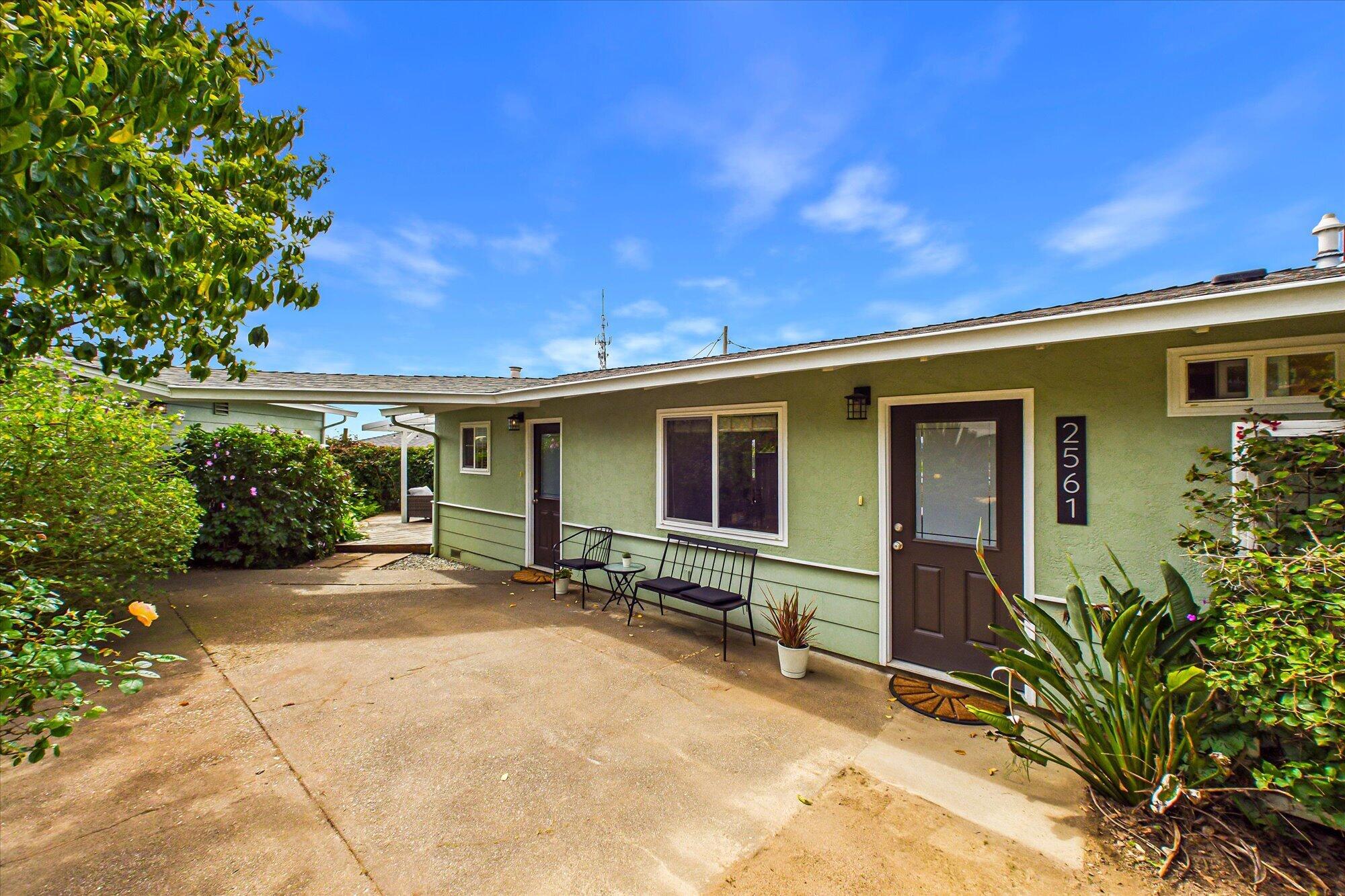 2561 Donna Drive