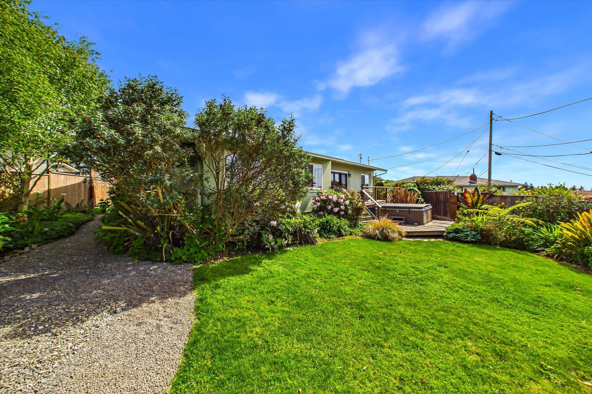 2561 Donna Drive