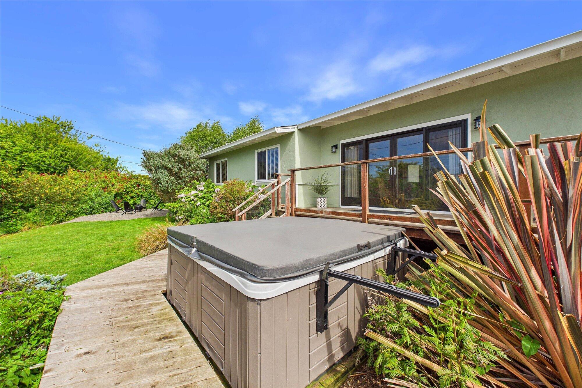 2561 Donna Drive