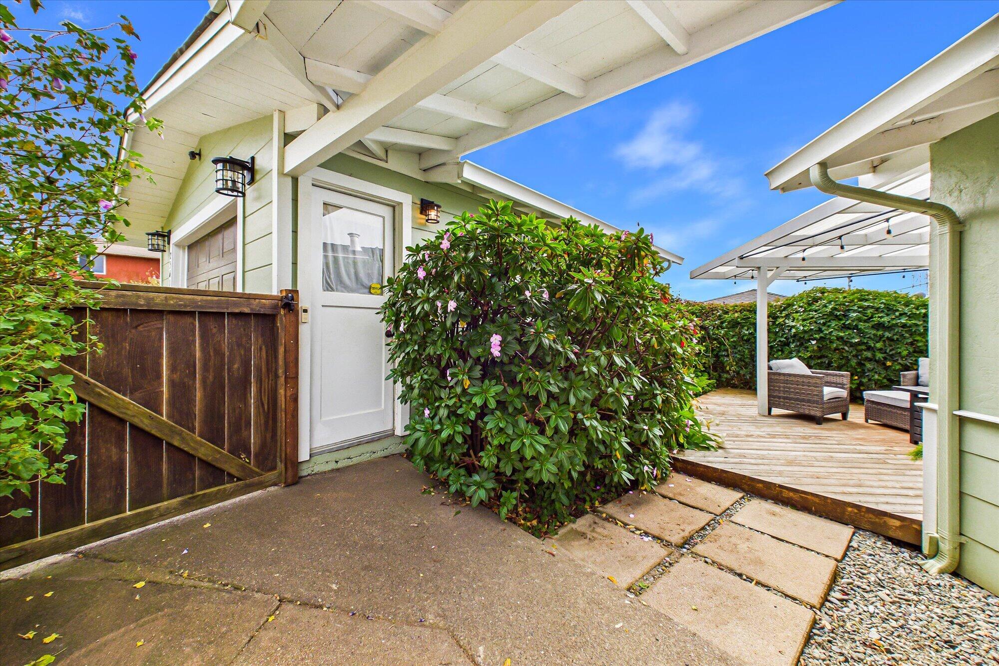 2561 Donna Drive