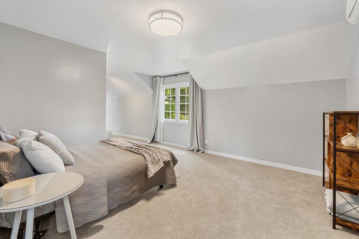 422 Shirley Boulevard