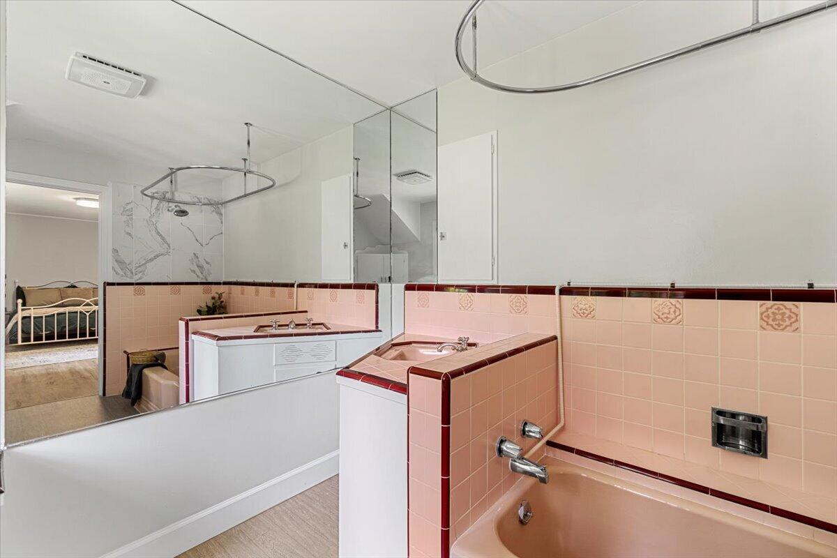 422 Shirley Boulevard