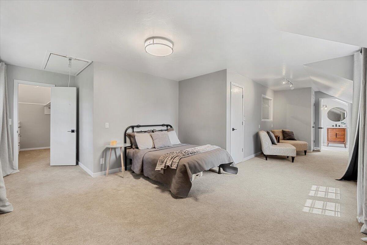422 Shirley Boulevard