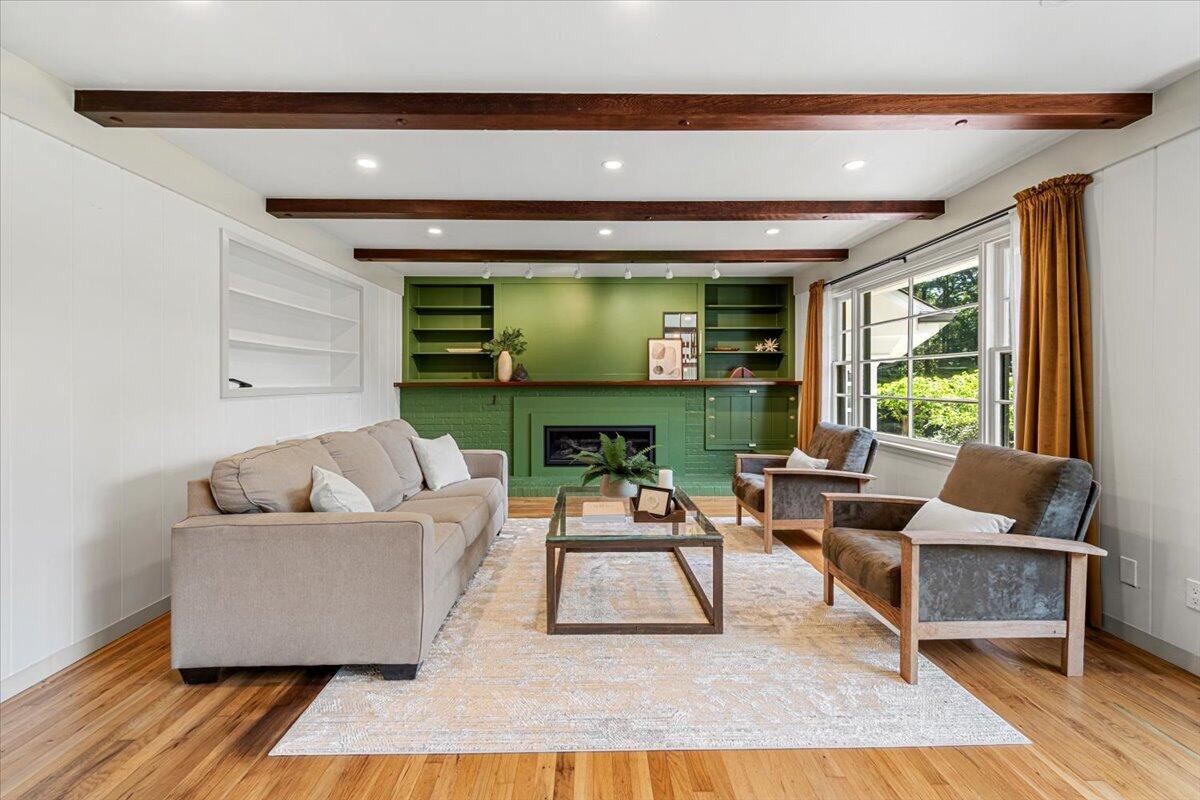 422 Shirley Boulevard