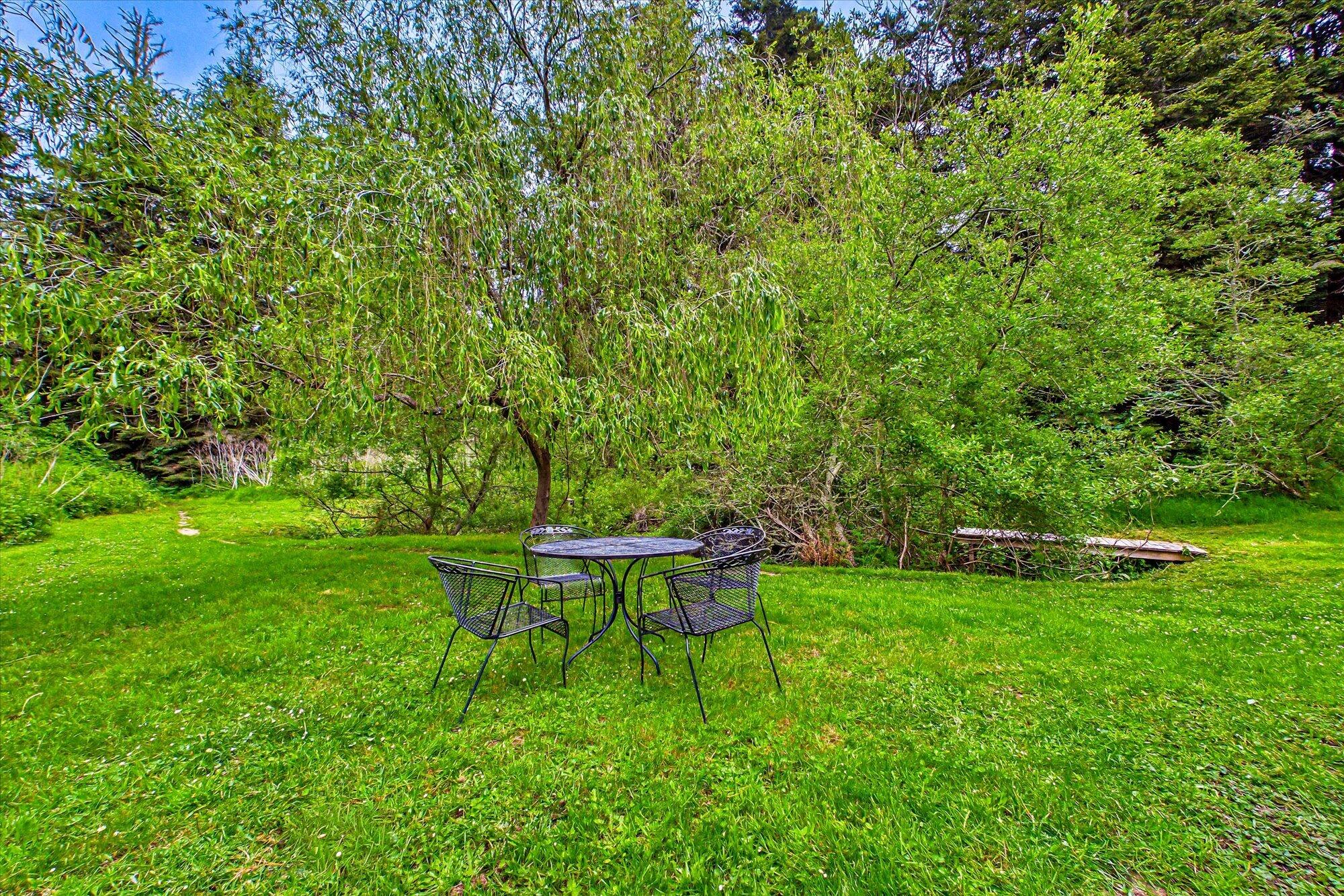 6483 Rohnerville Road