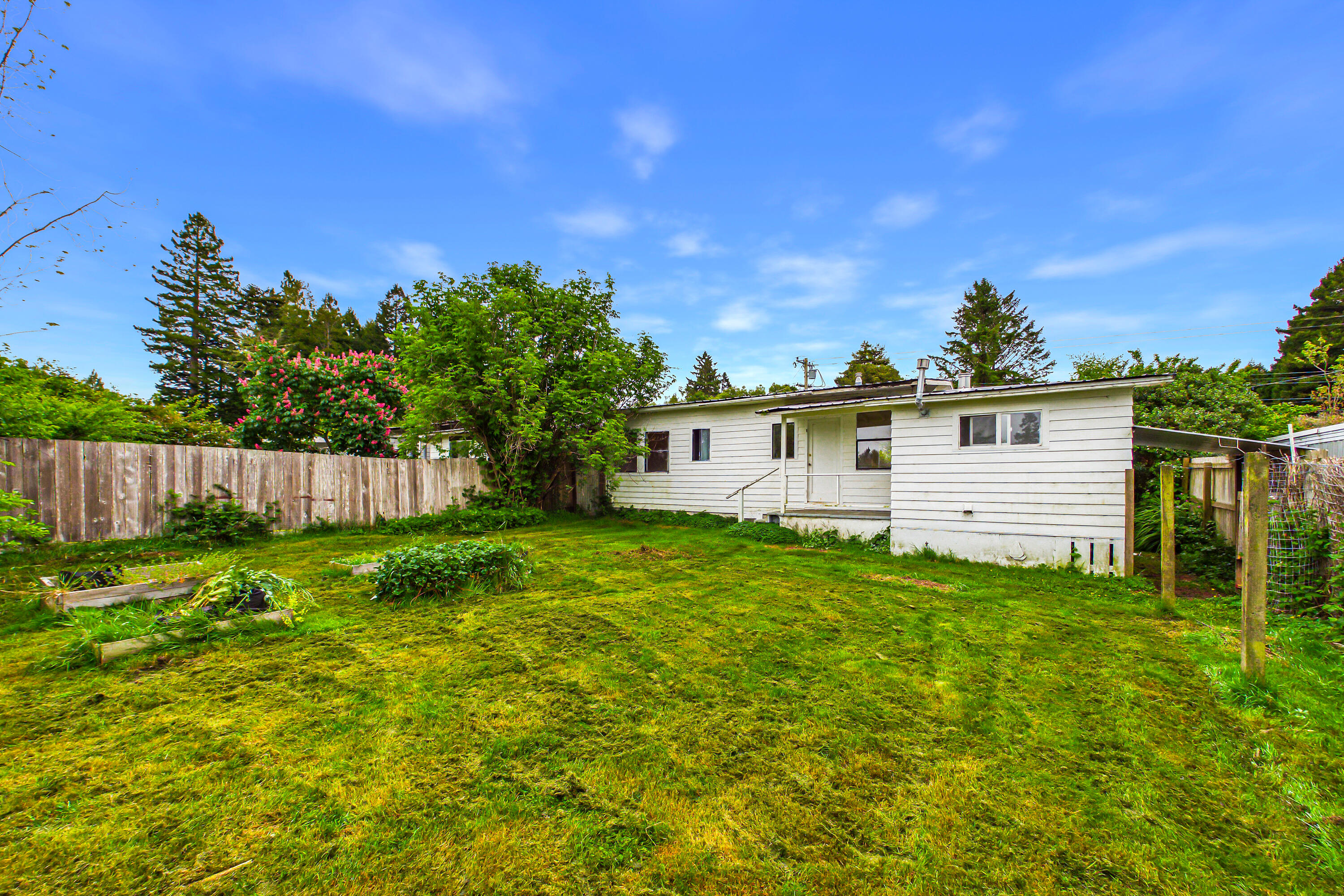 829/831 Westgate Drive
