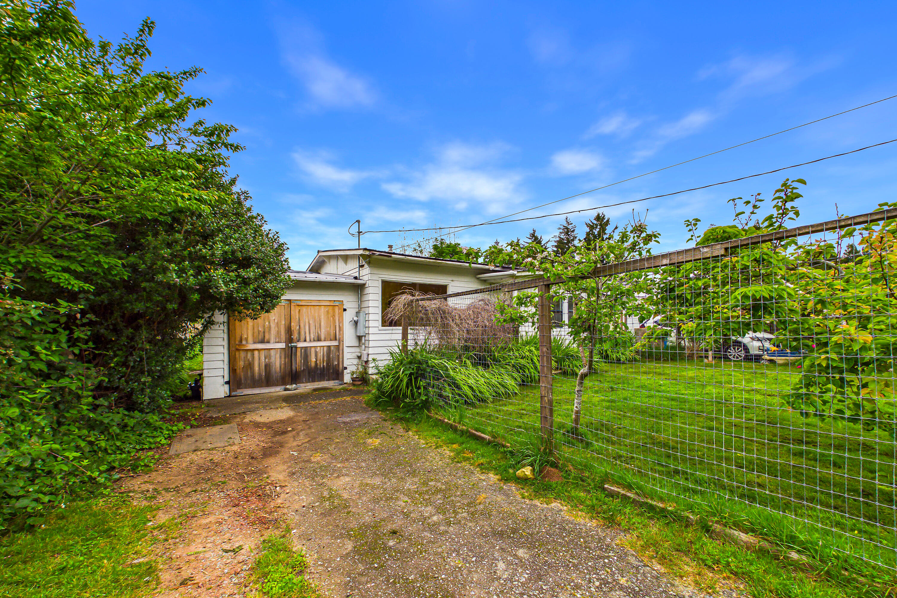 829/831 Westgate Drive