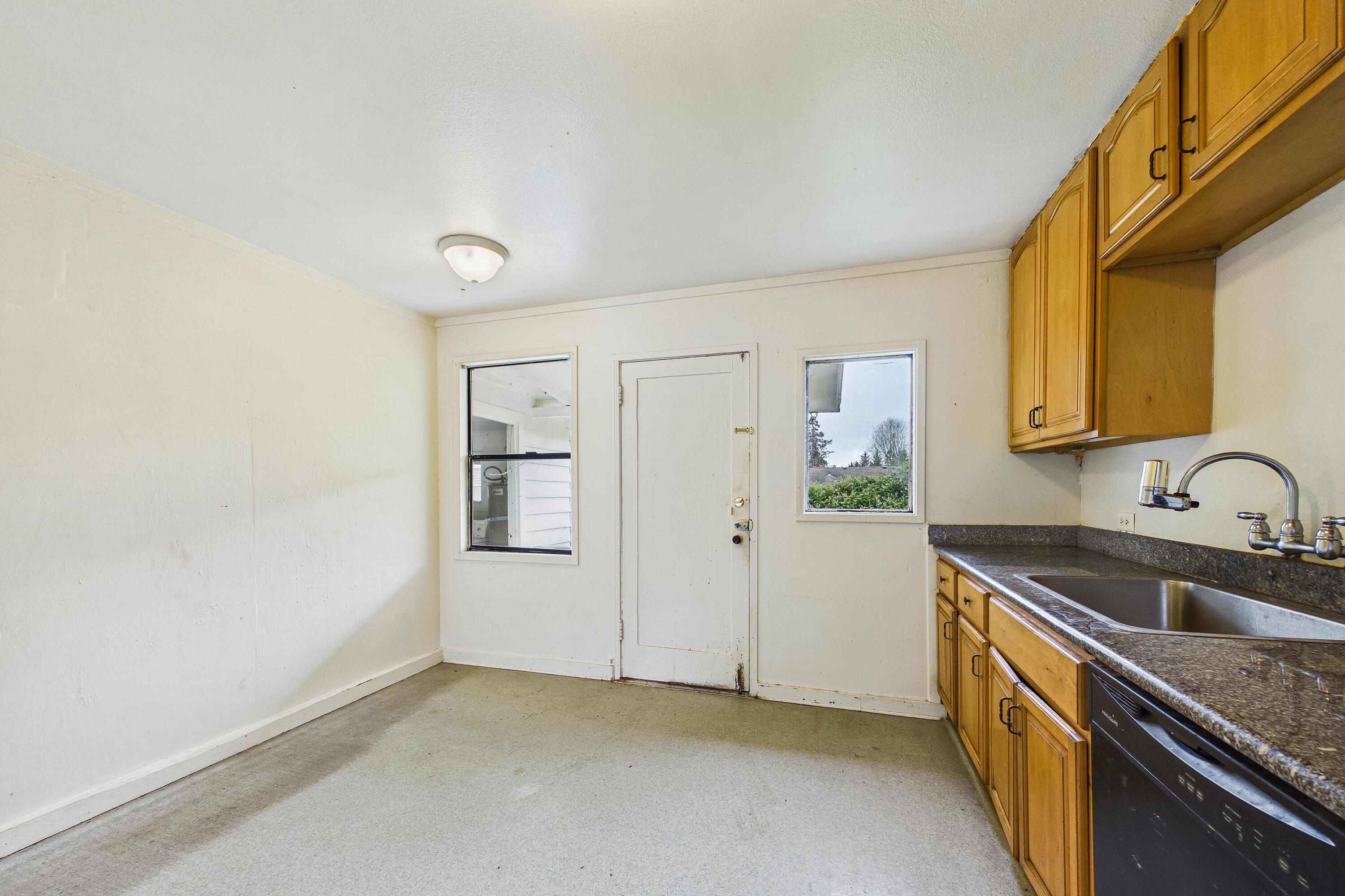 829/831 Westgate Drive