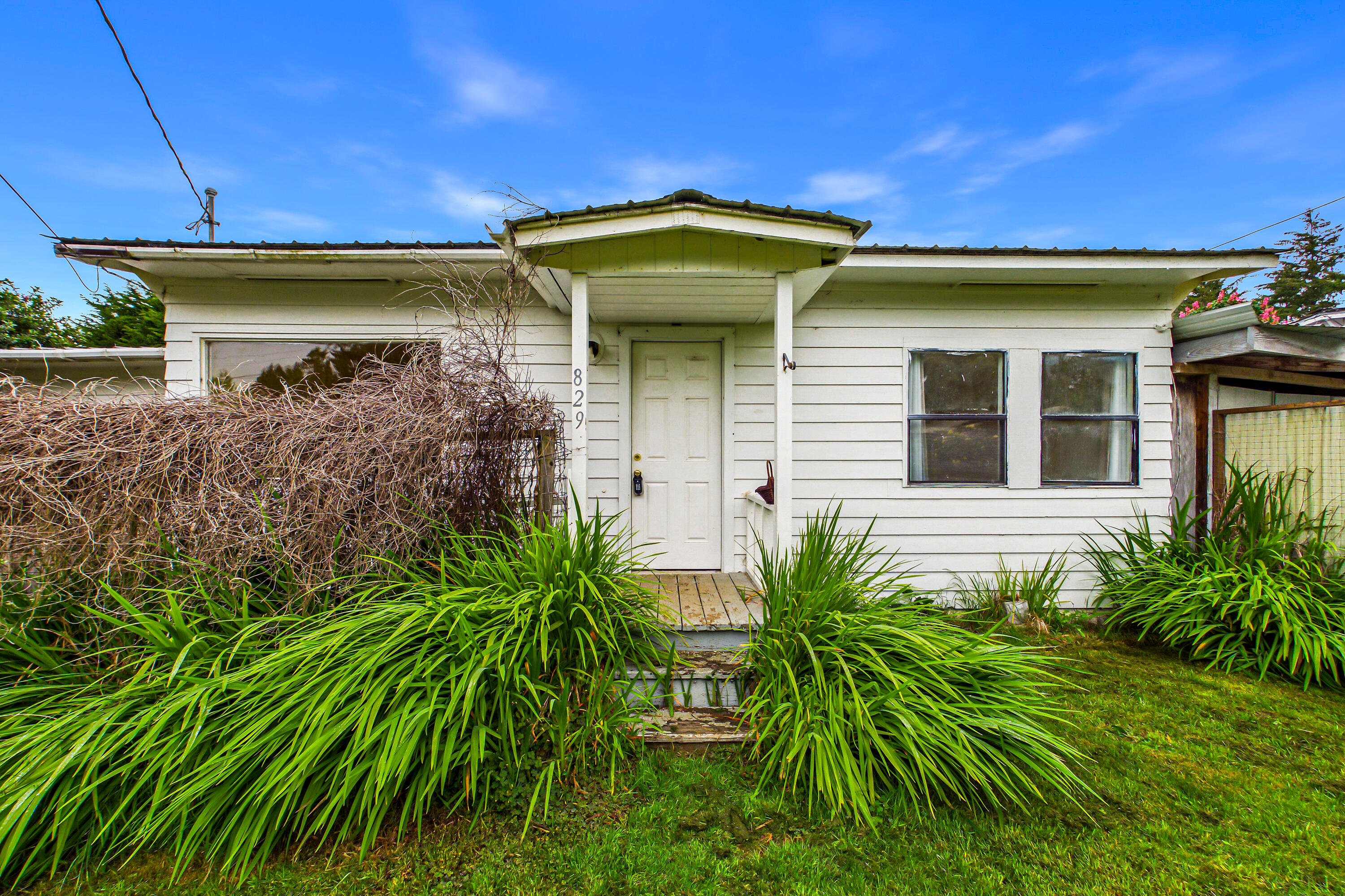 829/831 Westgate Drive