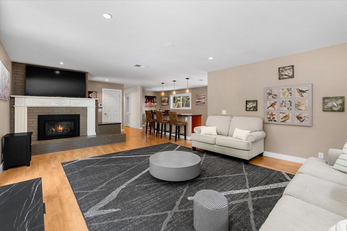 2251 Russ Street