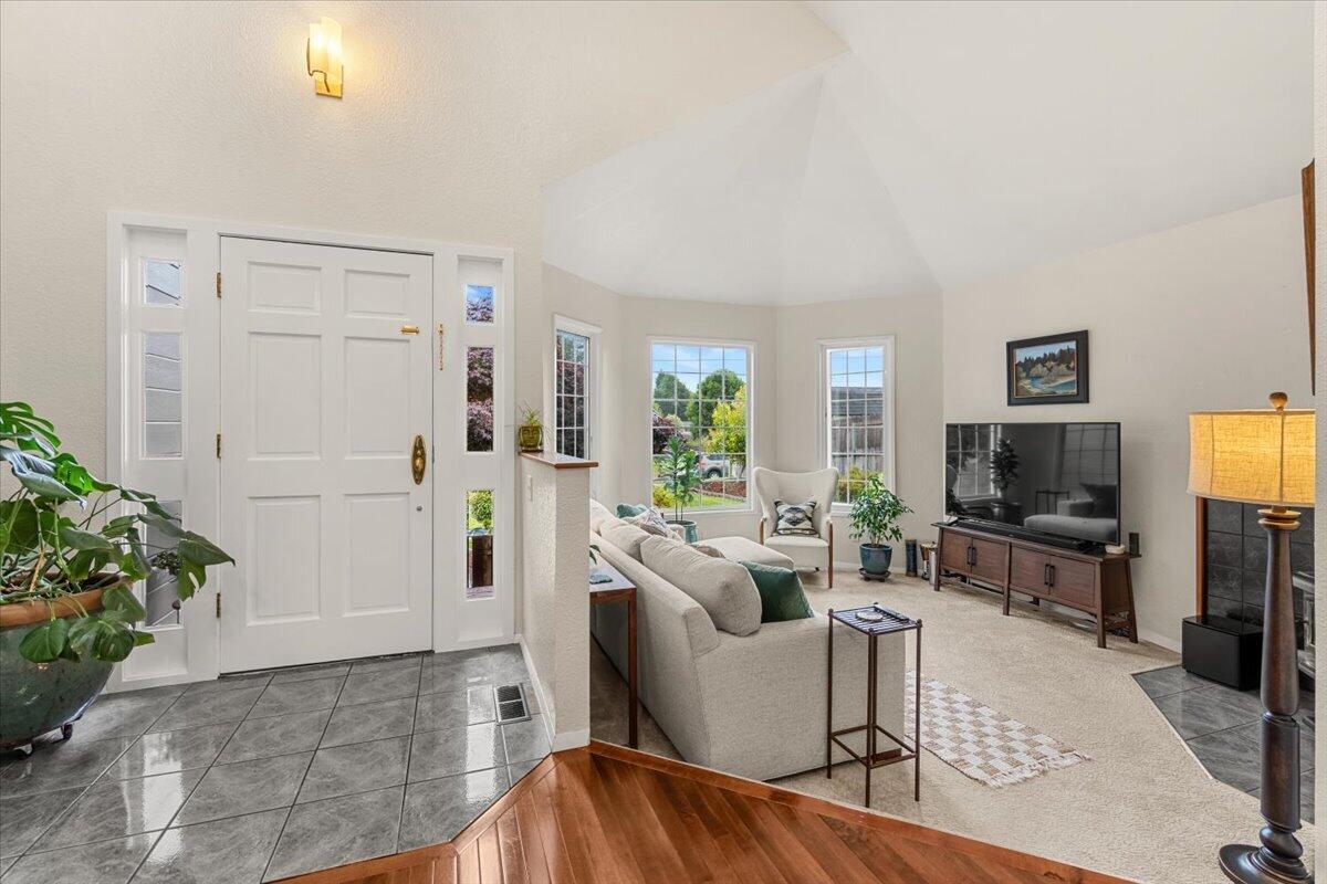 521 Nob Hill Road