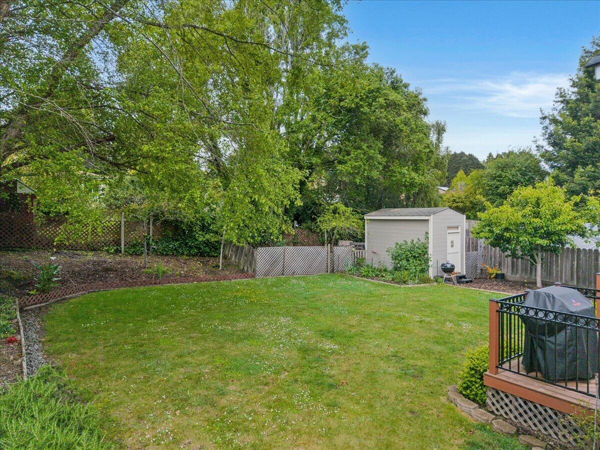 521 Nob Hill Road
