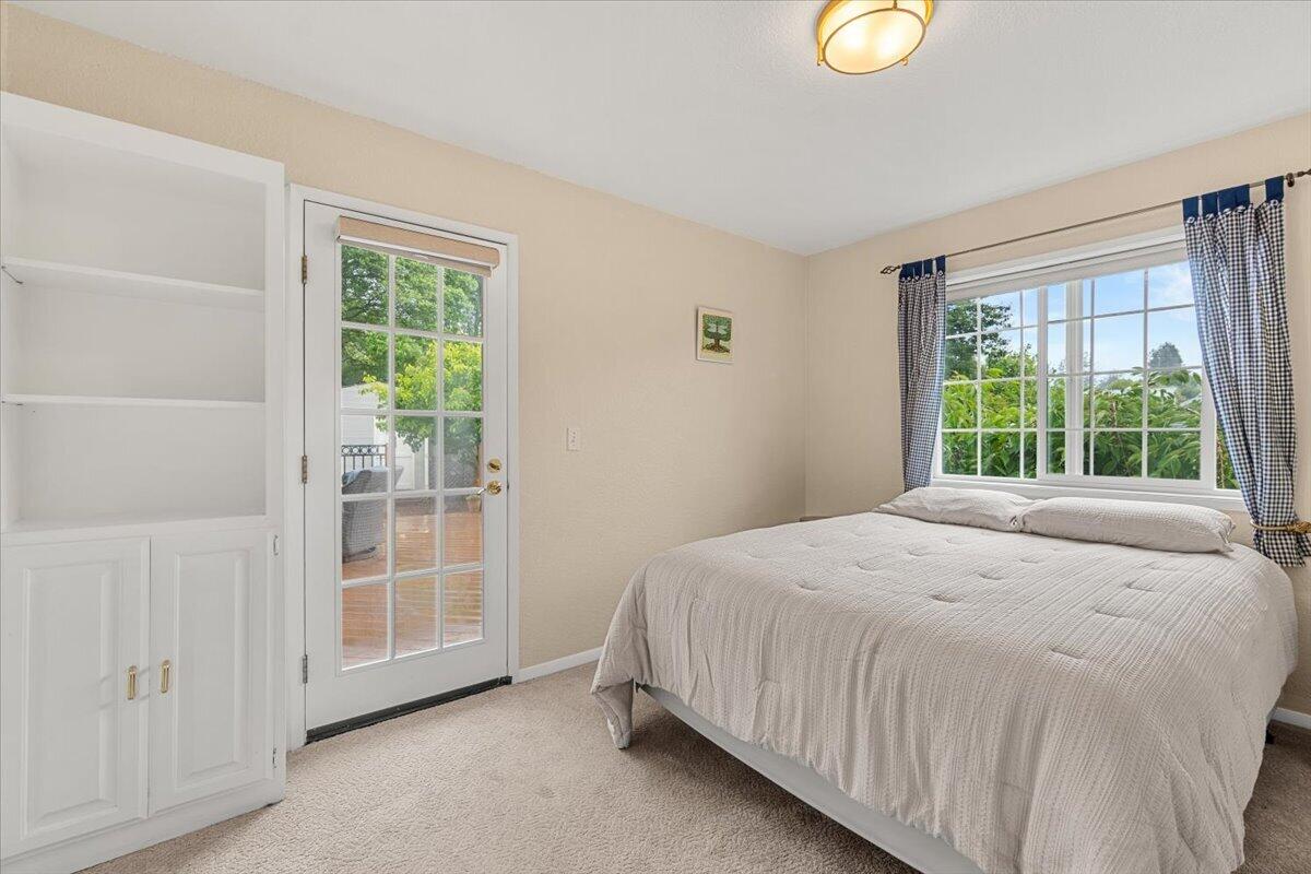 521 Nob Hill Road