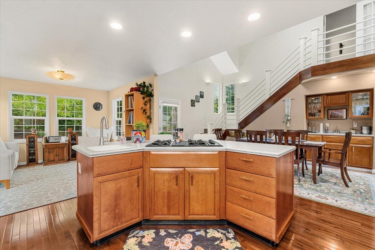 521 Nob Hill Road