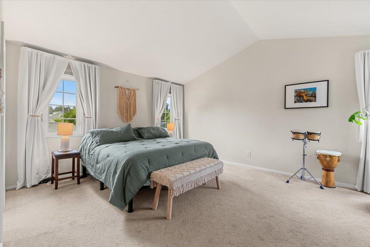 521 Nob Hill Road