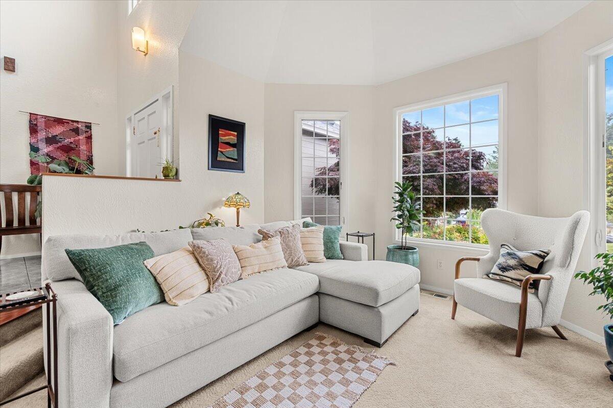 521 Nob Hill Road
