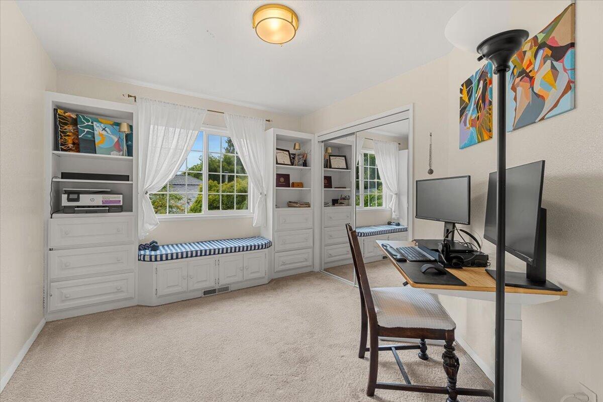 521 Nob Hill Road