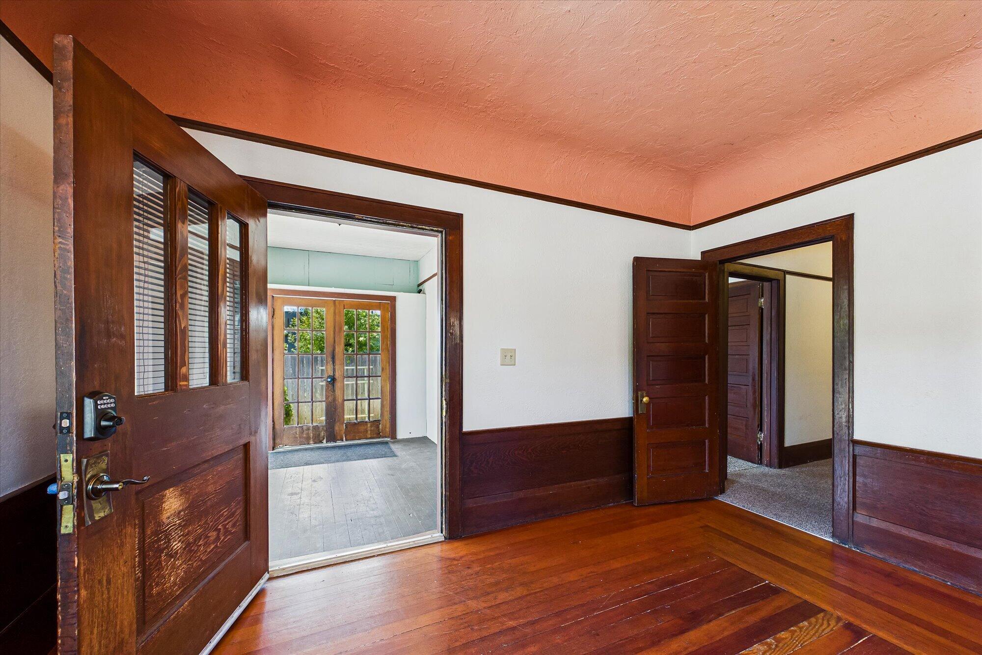 1215 8th Street