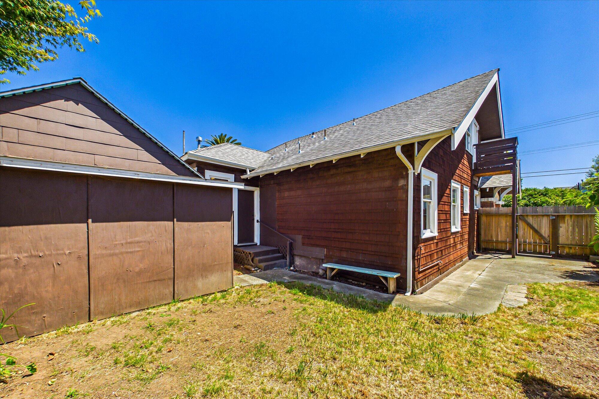 1215 8th Street