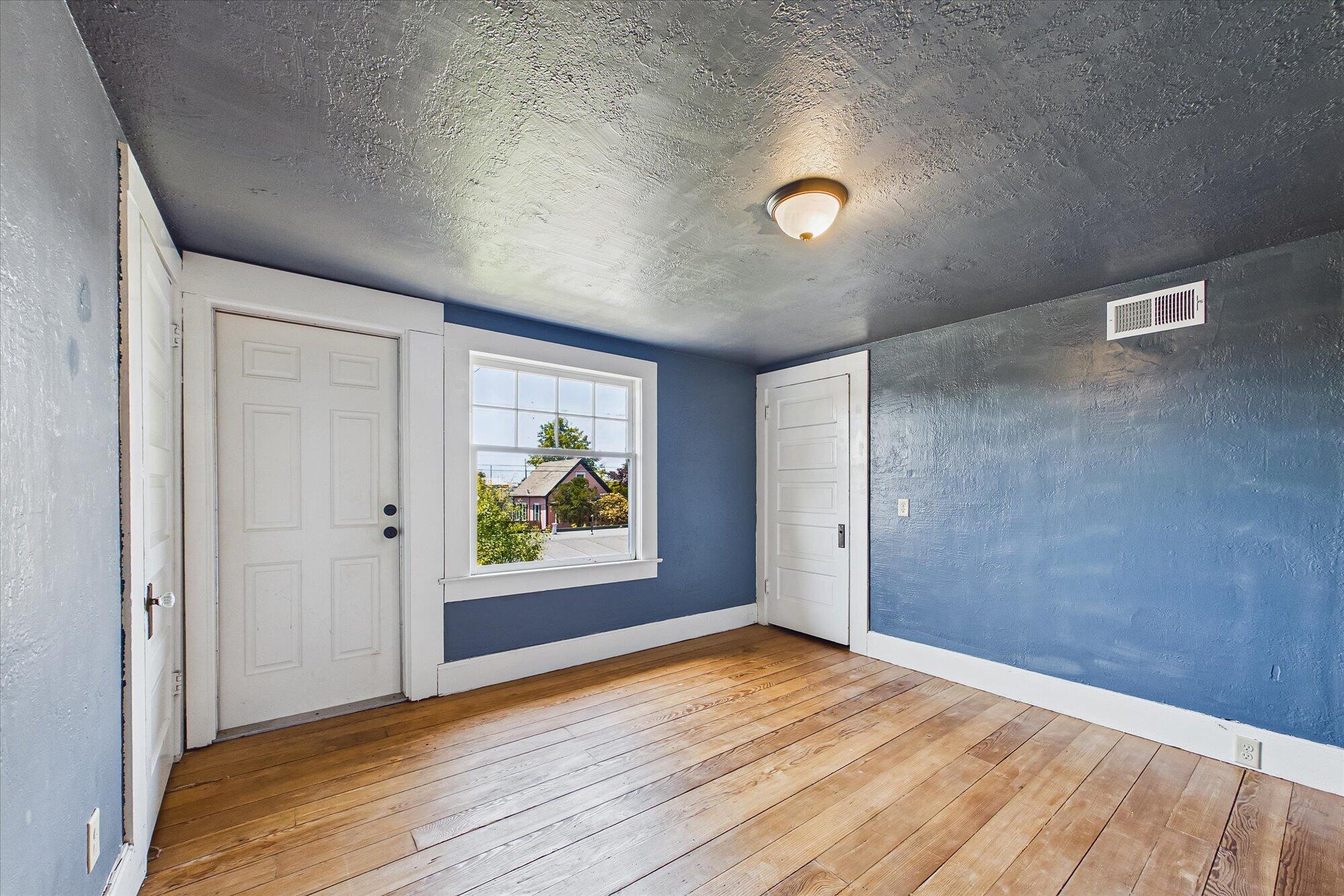 1215 8th Street