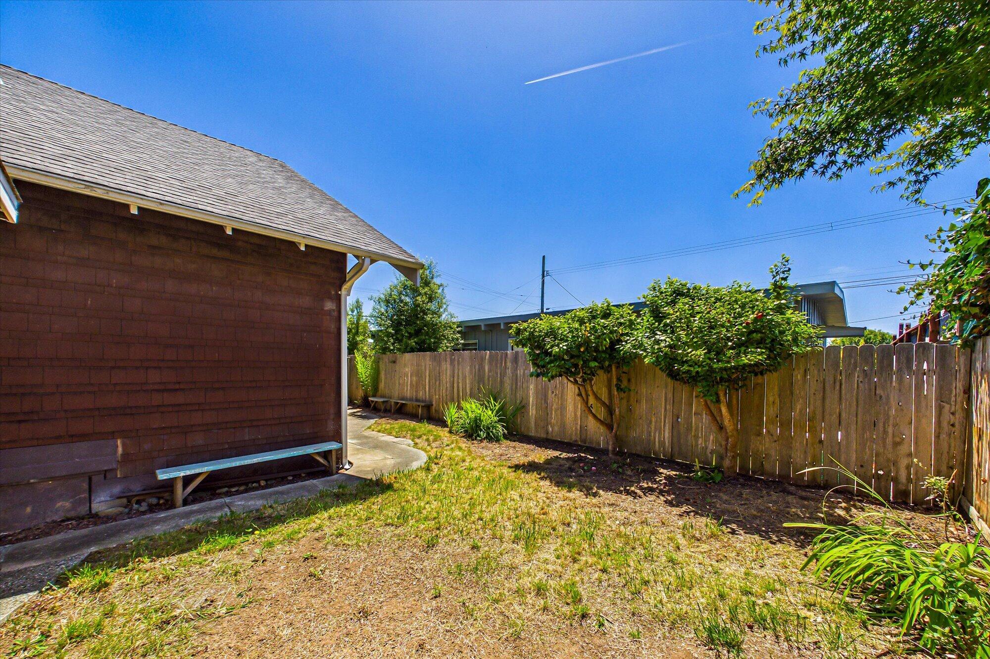 1215 8th Street