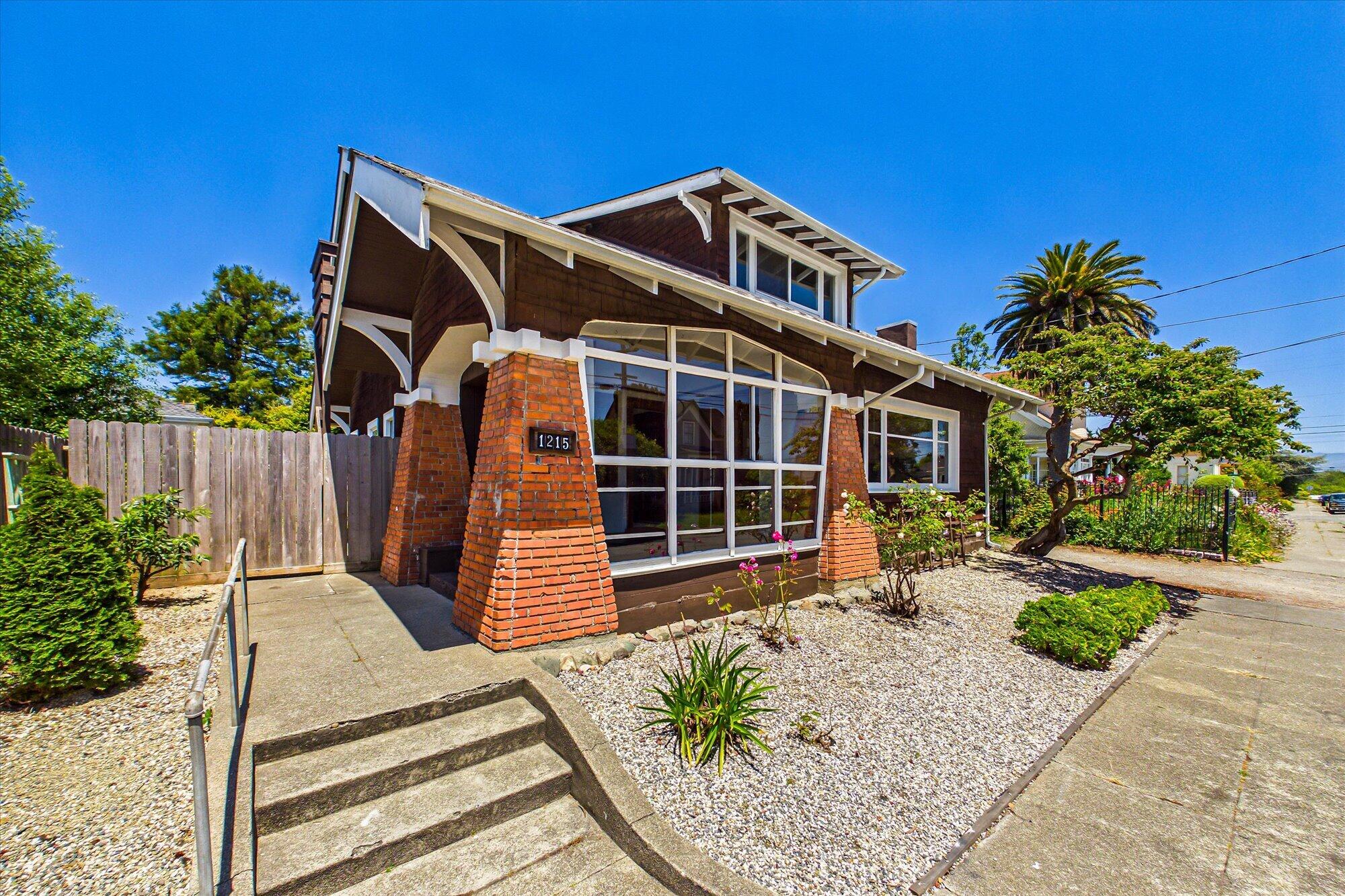 1215 8th Street