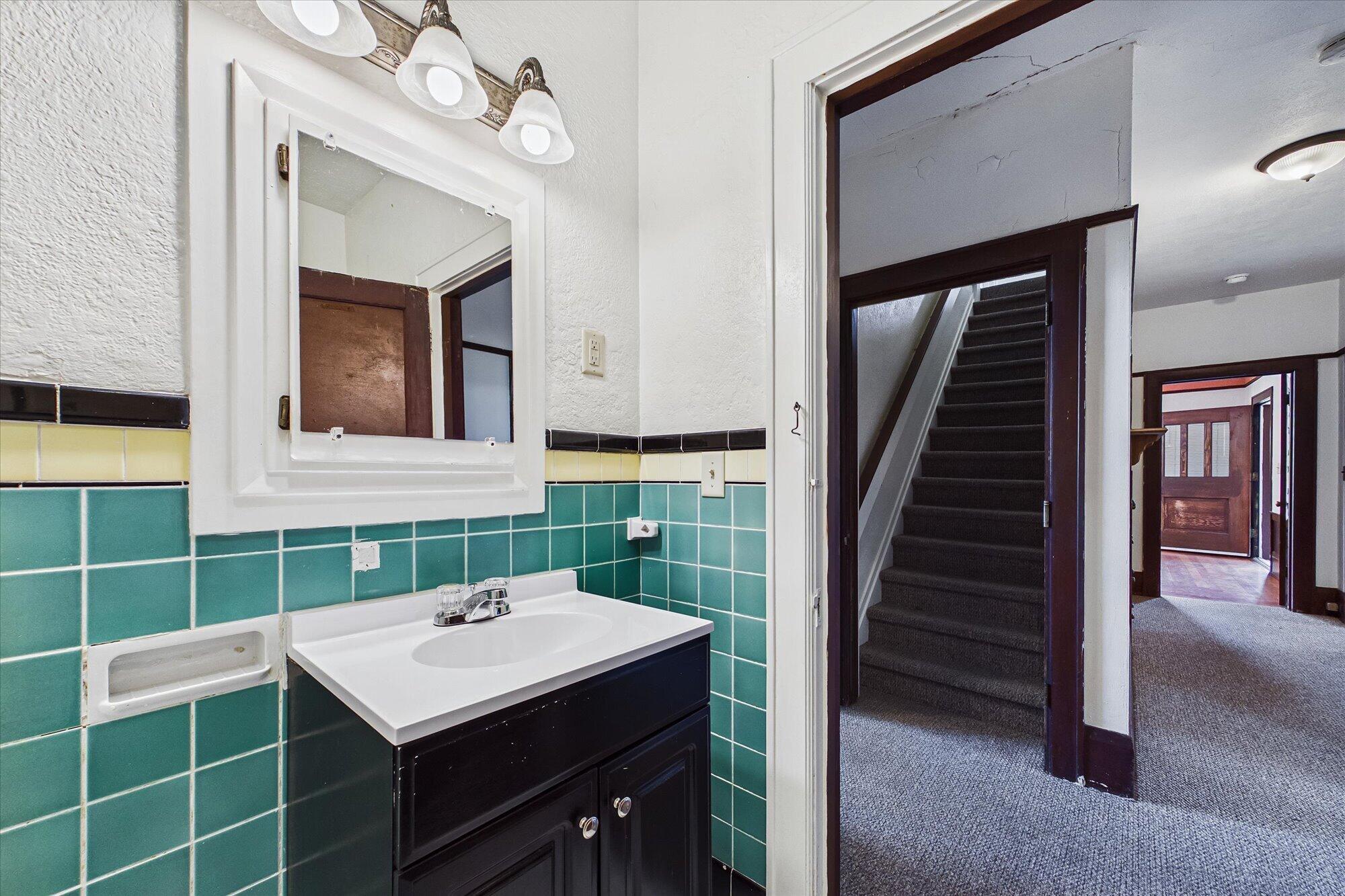 1215 8th Street