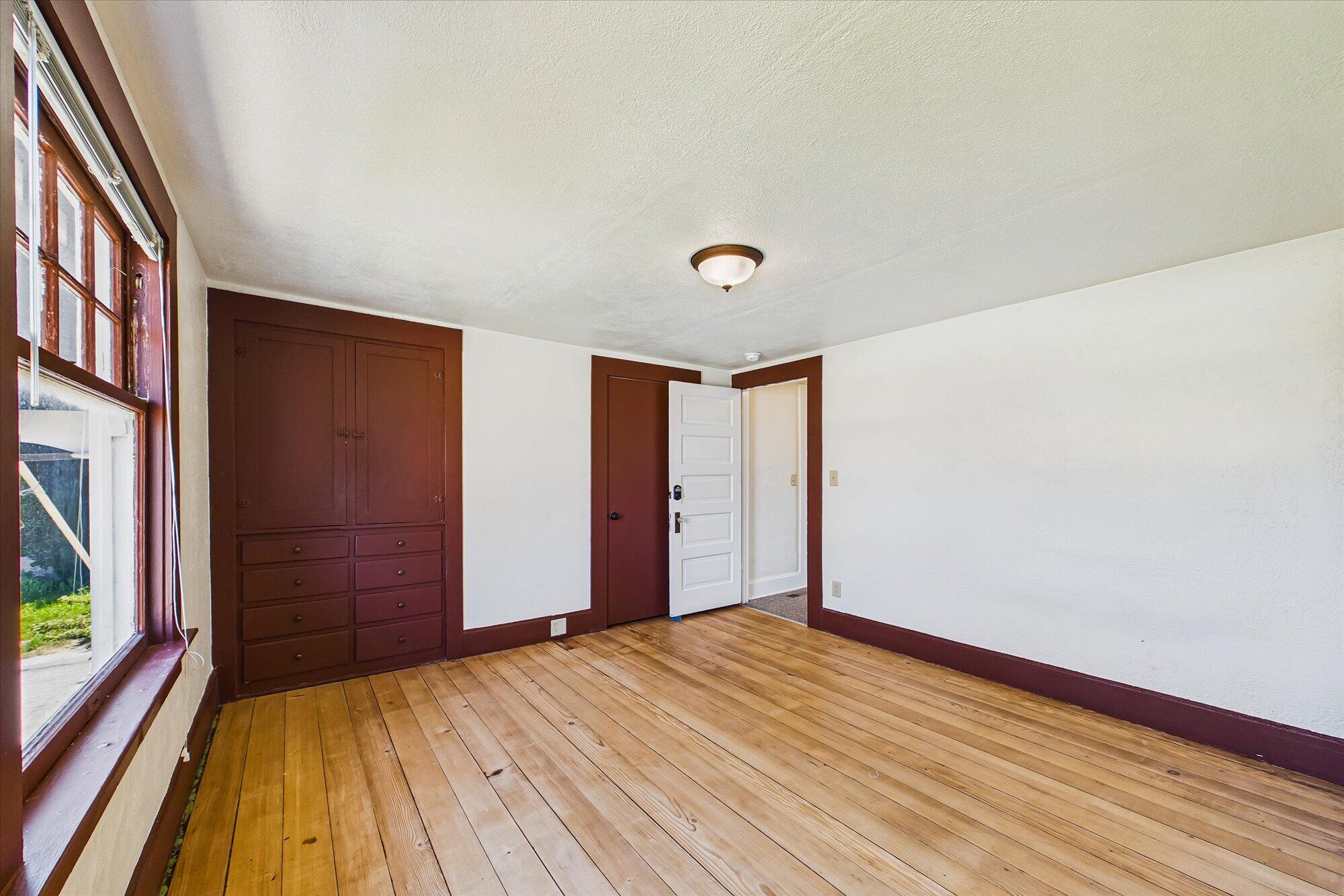 1215 8th Street