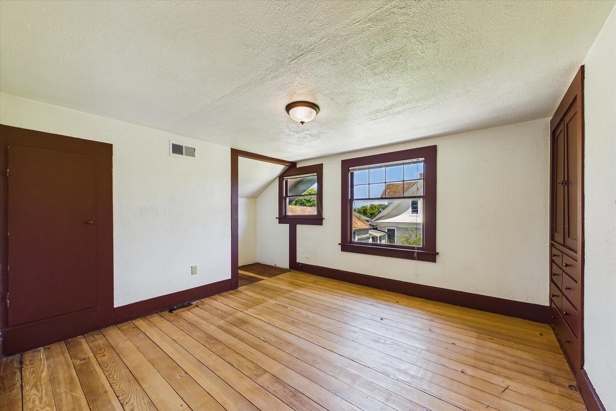1215 8th Street
