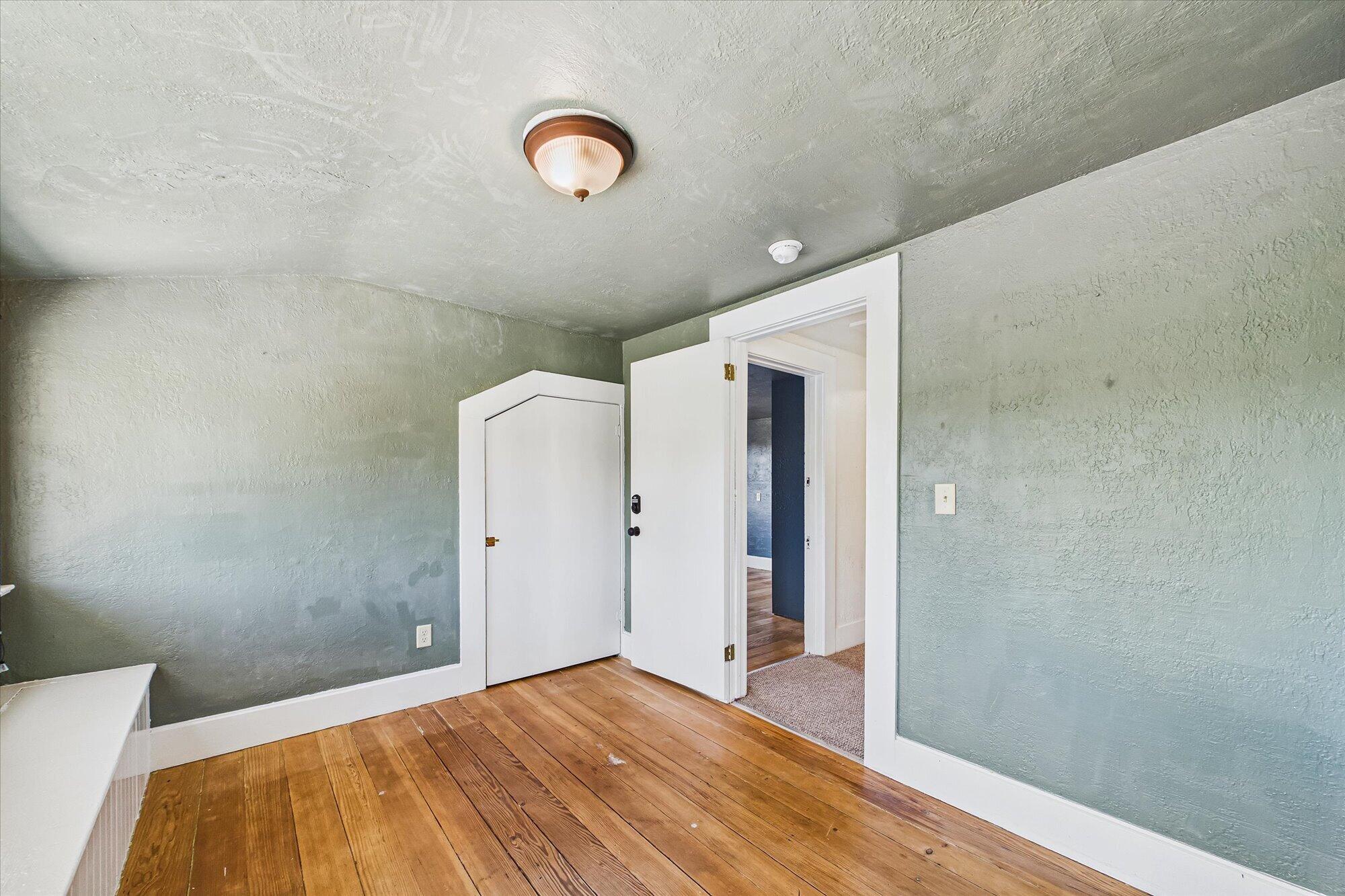 1215 8th Street