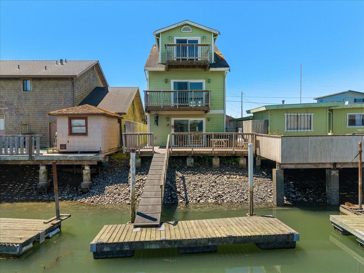 14 Crab Street