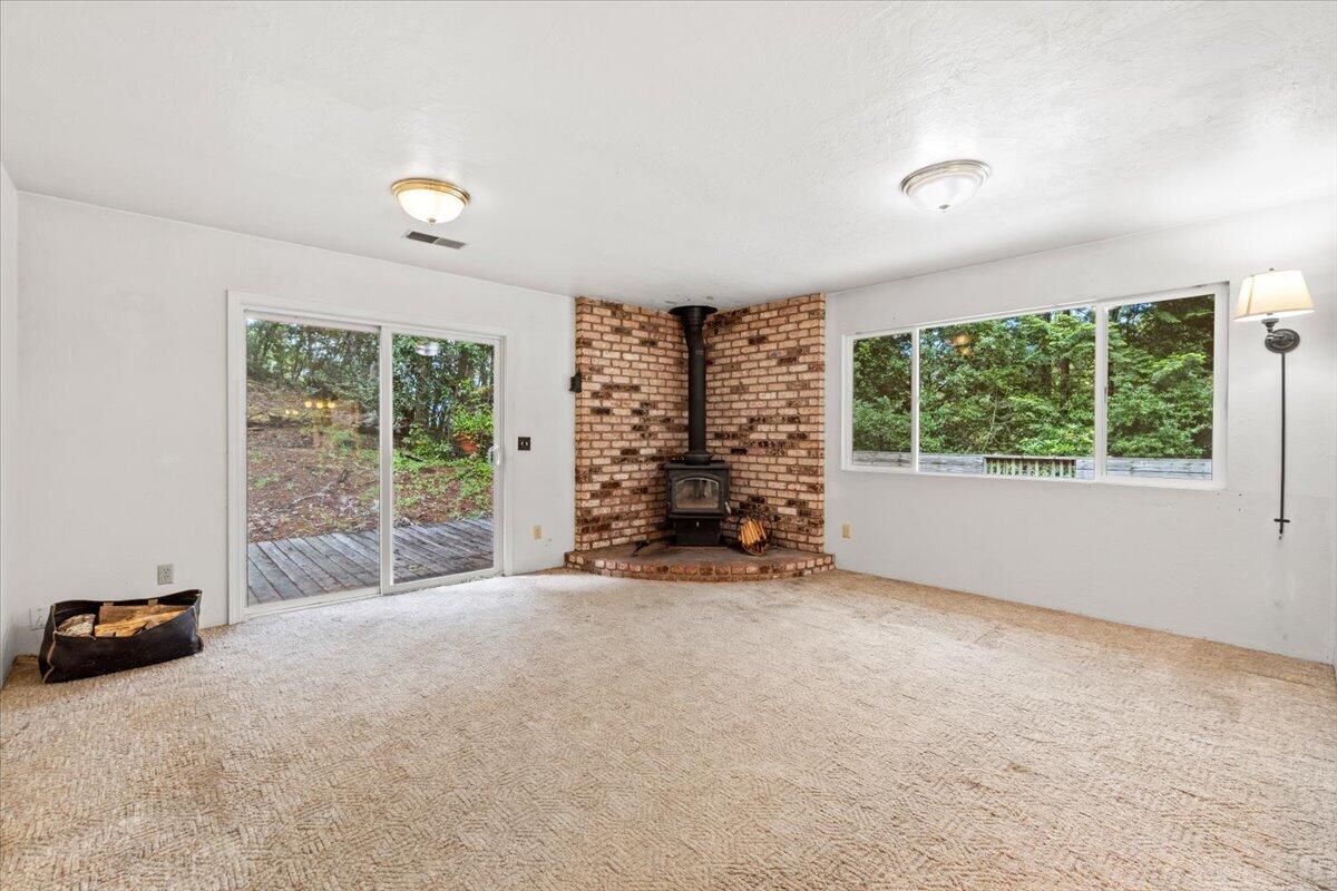 7603 Kneeland Road