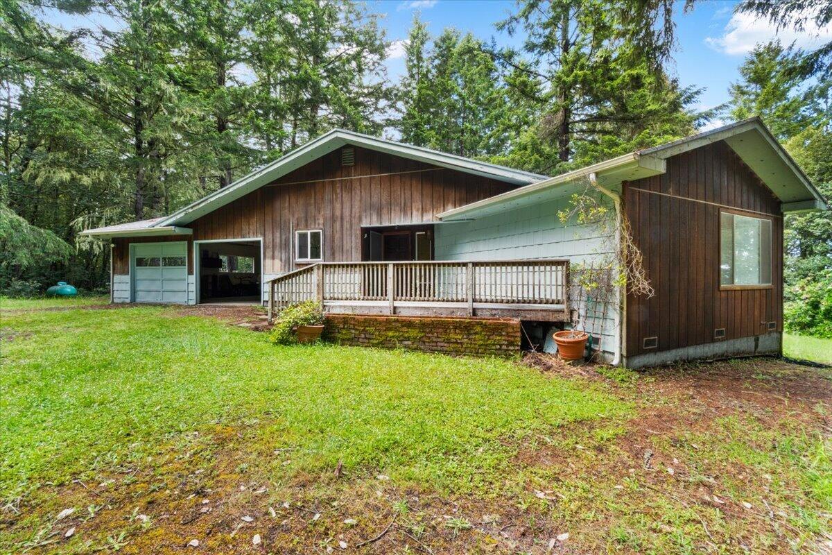 7603 Kneeland Road