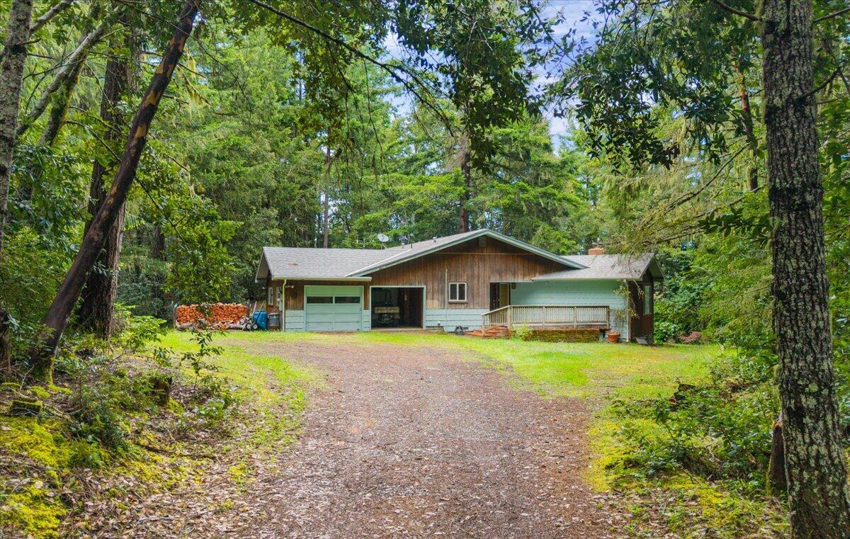 7603 Kneeland Road