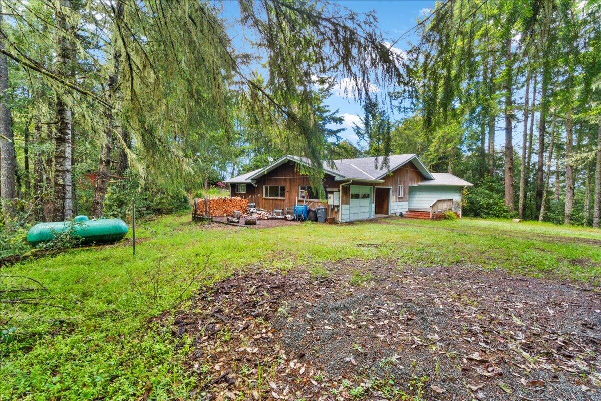7603 Kneeland Road