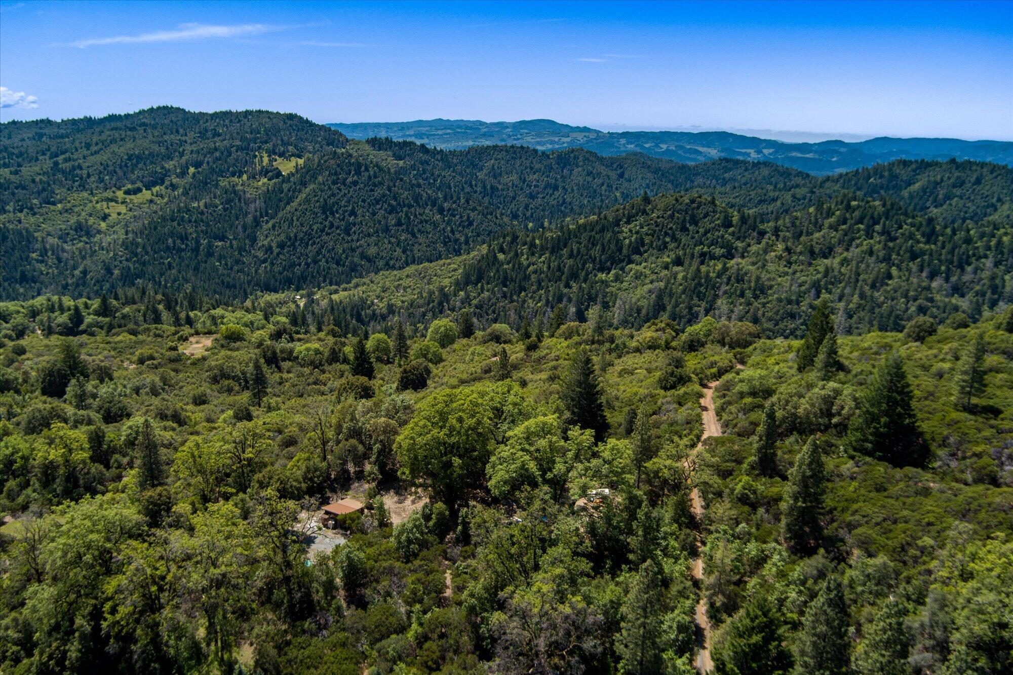 3450 Laytonville Dos Rios Road