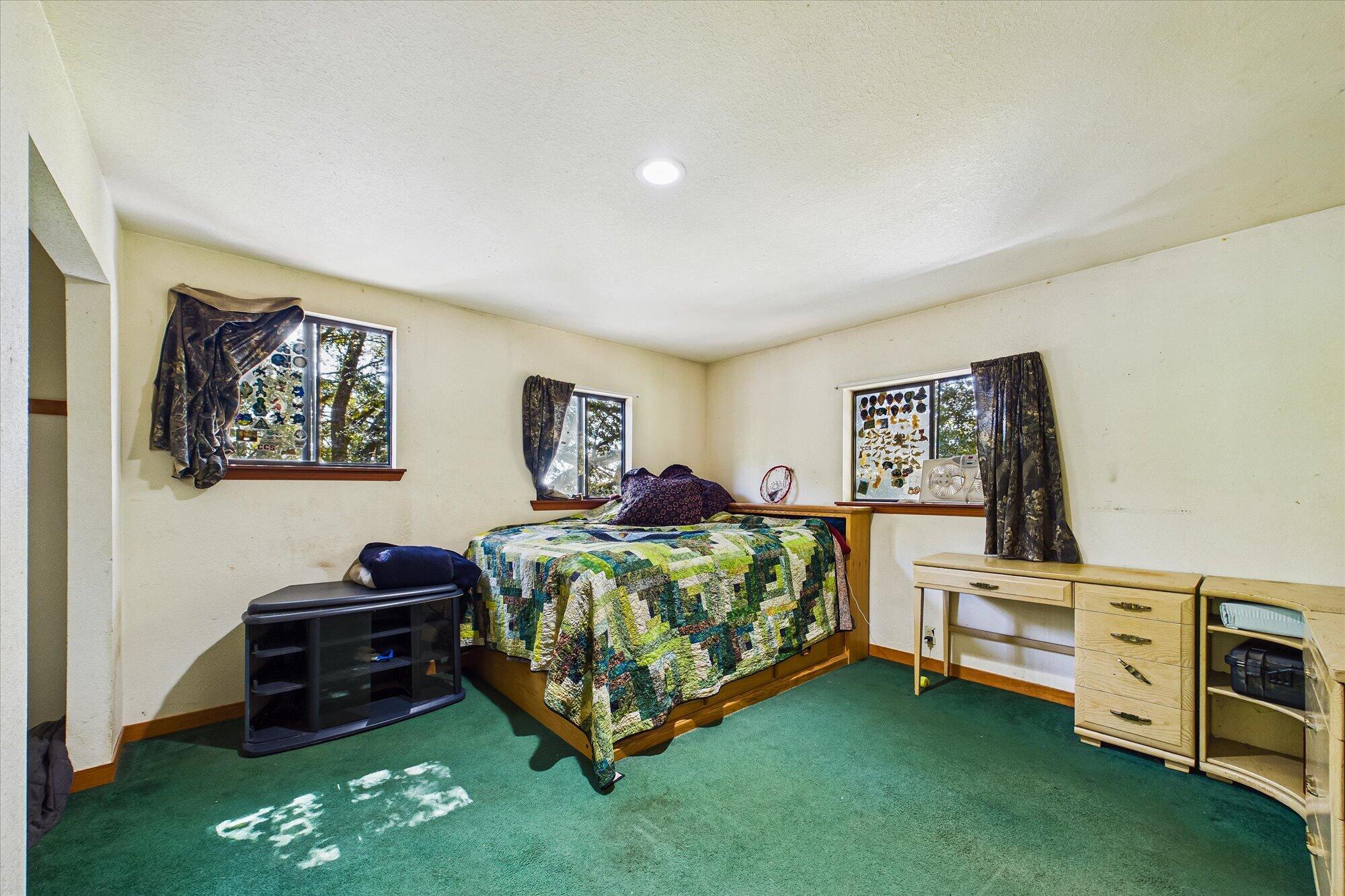 3450 Laytonville Dos Rios Road