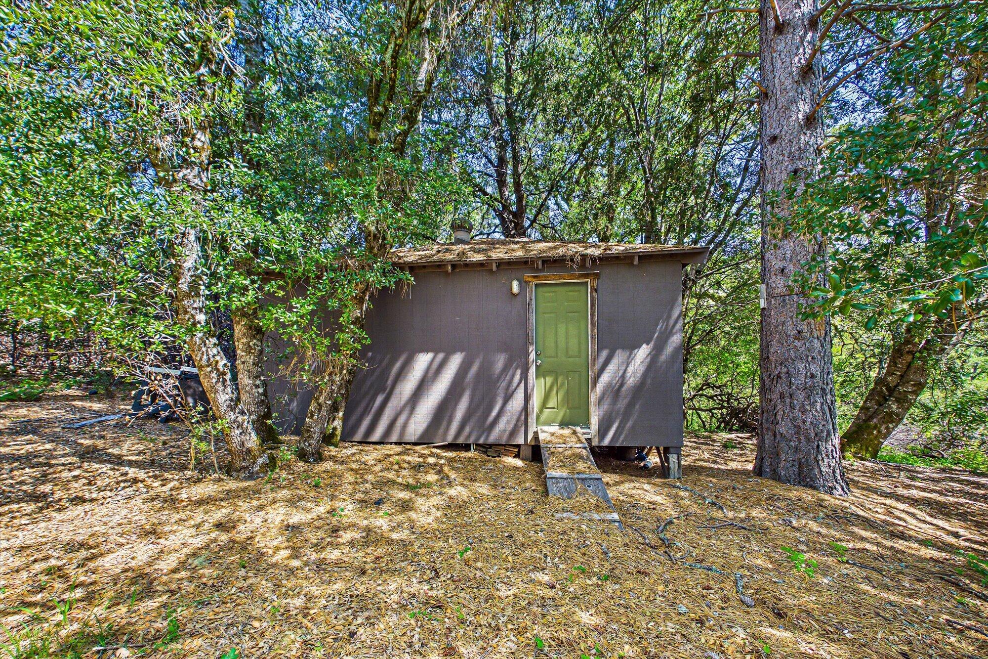 3450 Laytonville Dos Rios Road