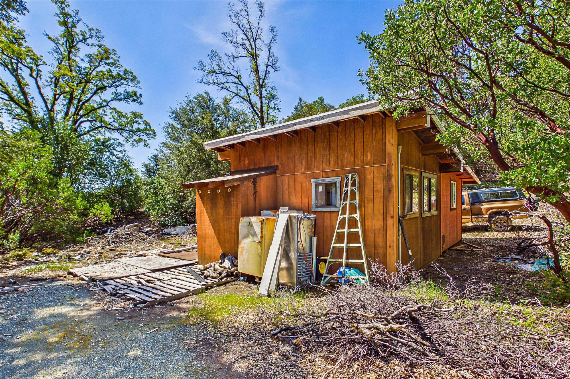 3450 Laytonville Dos Rios Road