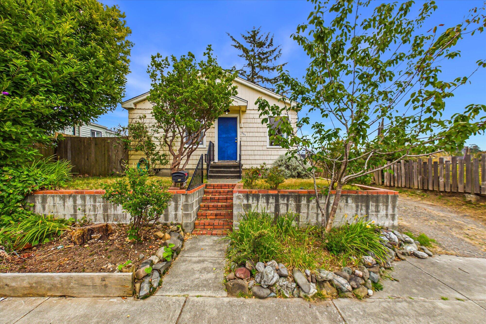 3511 Dakota Street