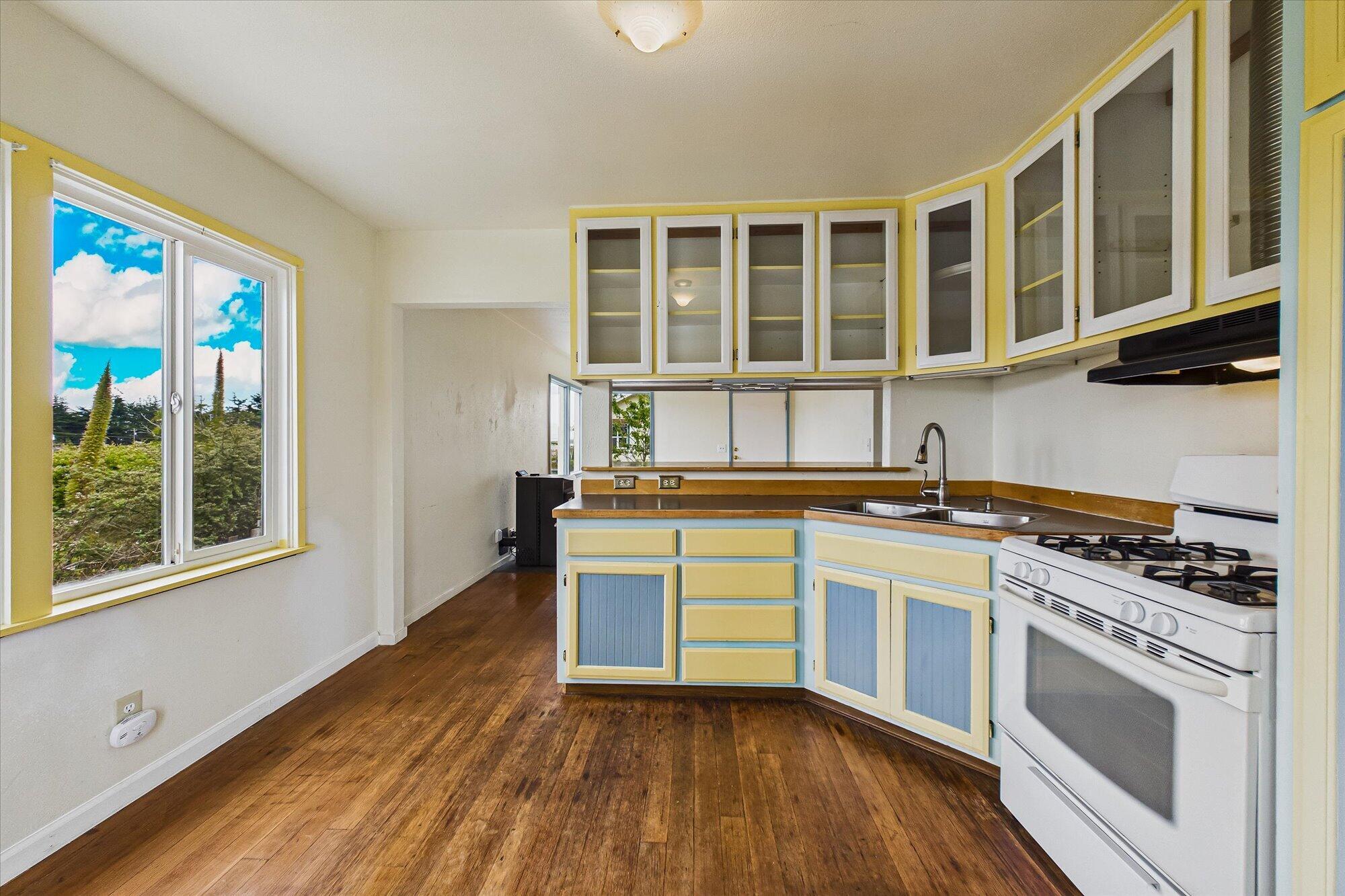 3511 Dakota Street