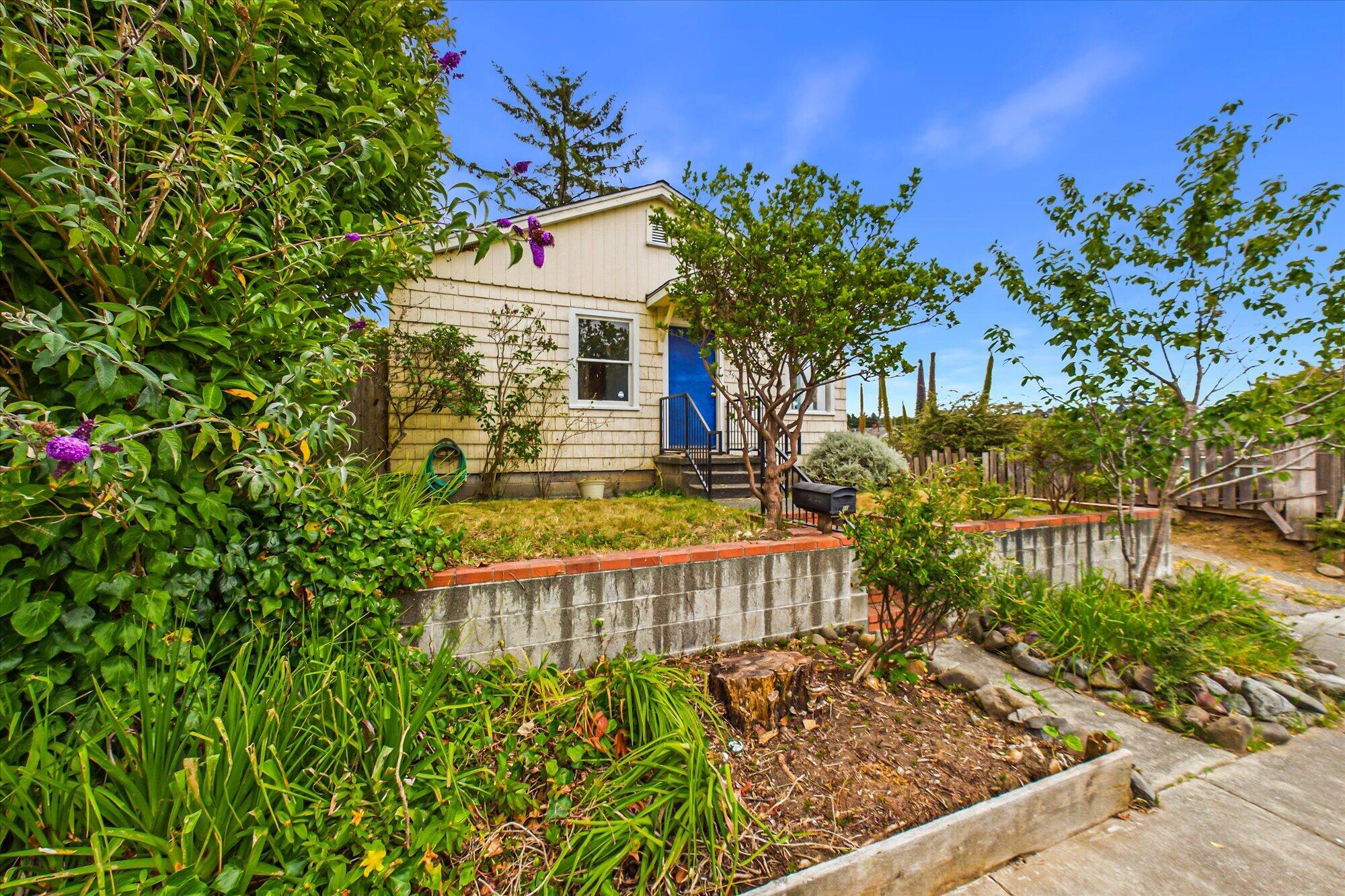 3511 Dakota Street